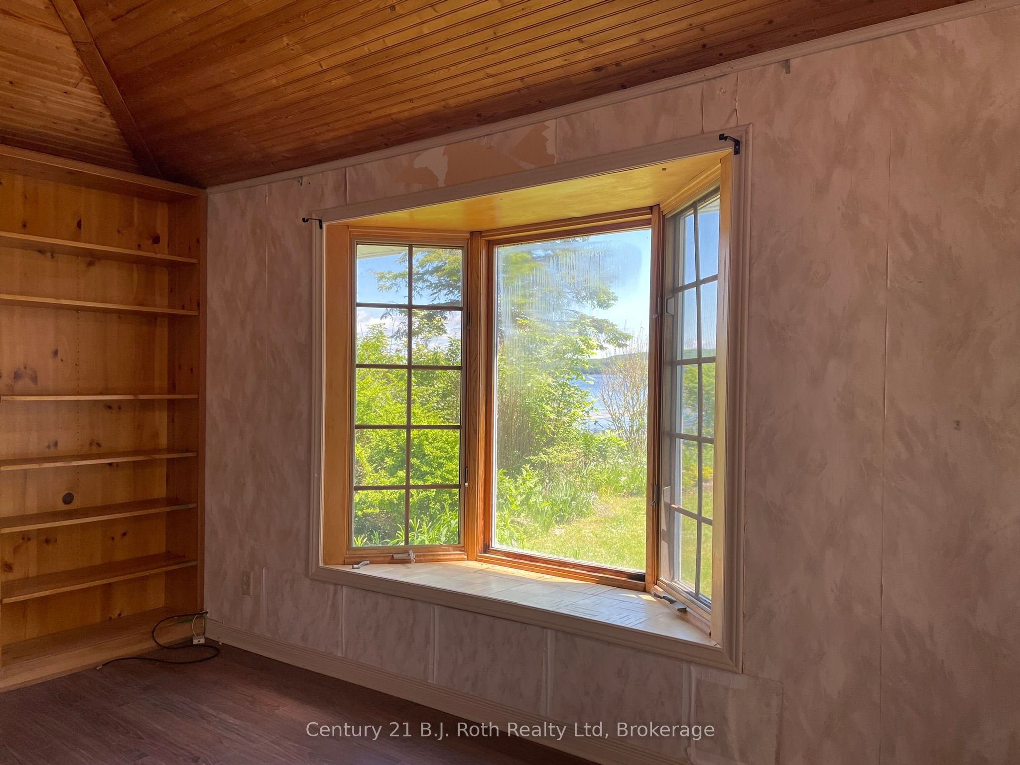 15 Bow Road Property Photo 14