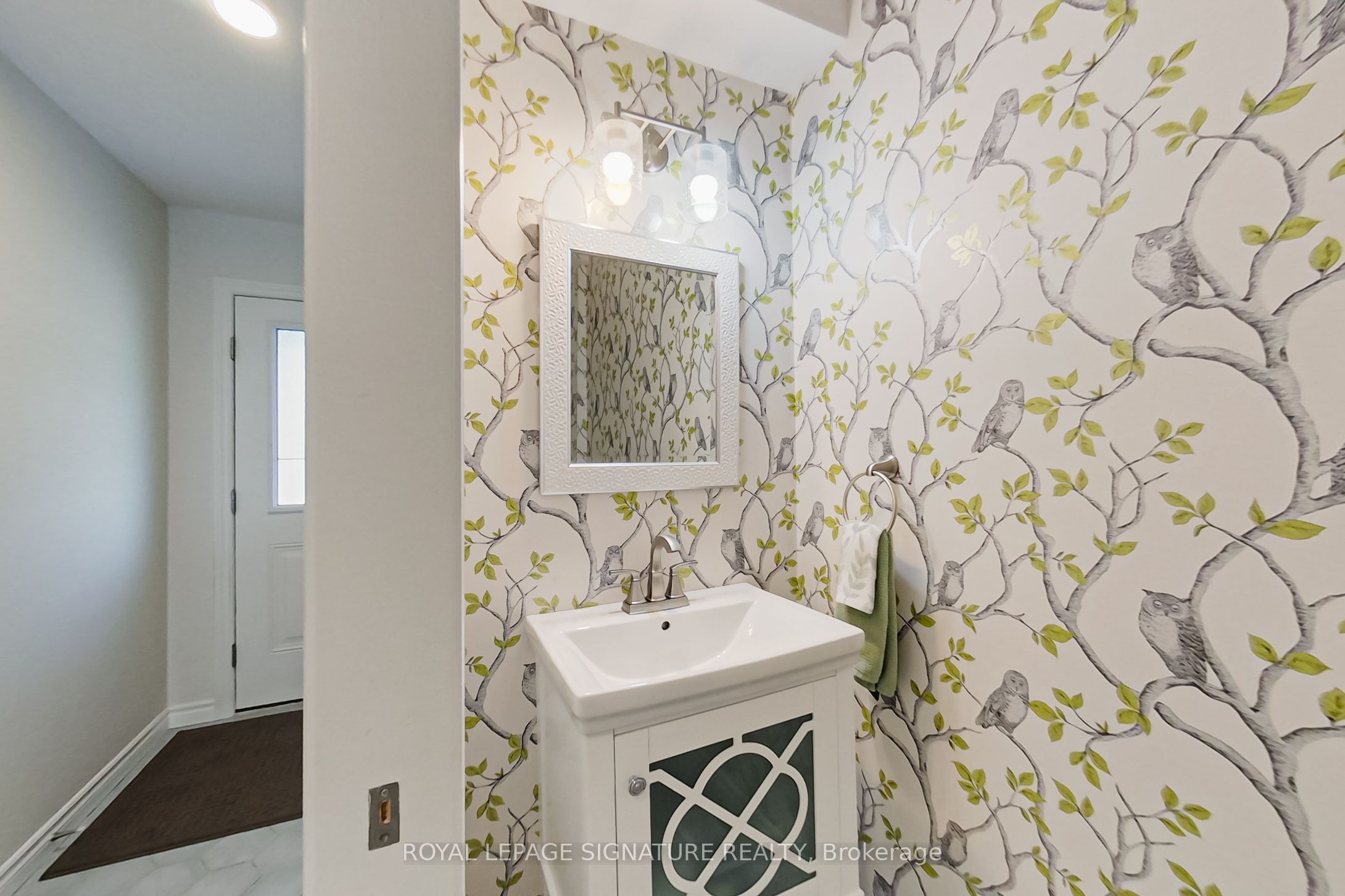 23 Silver Glen Boulevard Property Photo 16