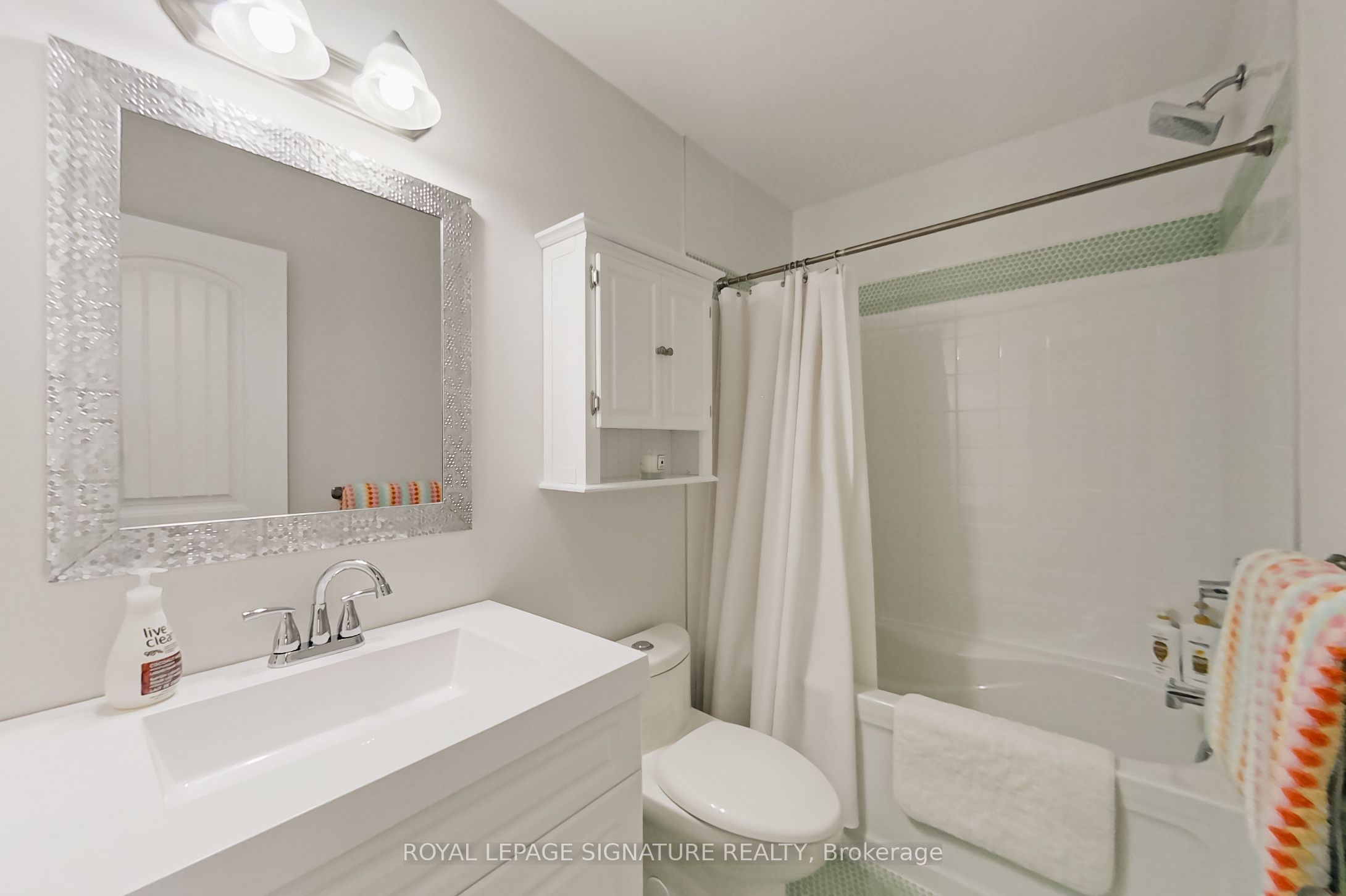 23 Silver Glen Boulevard Property Photo 25
