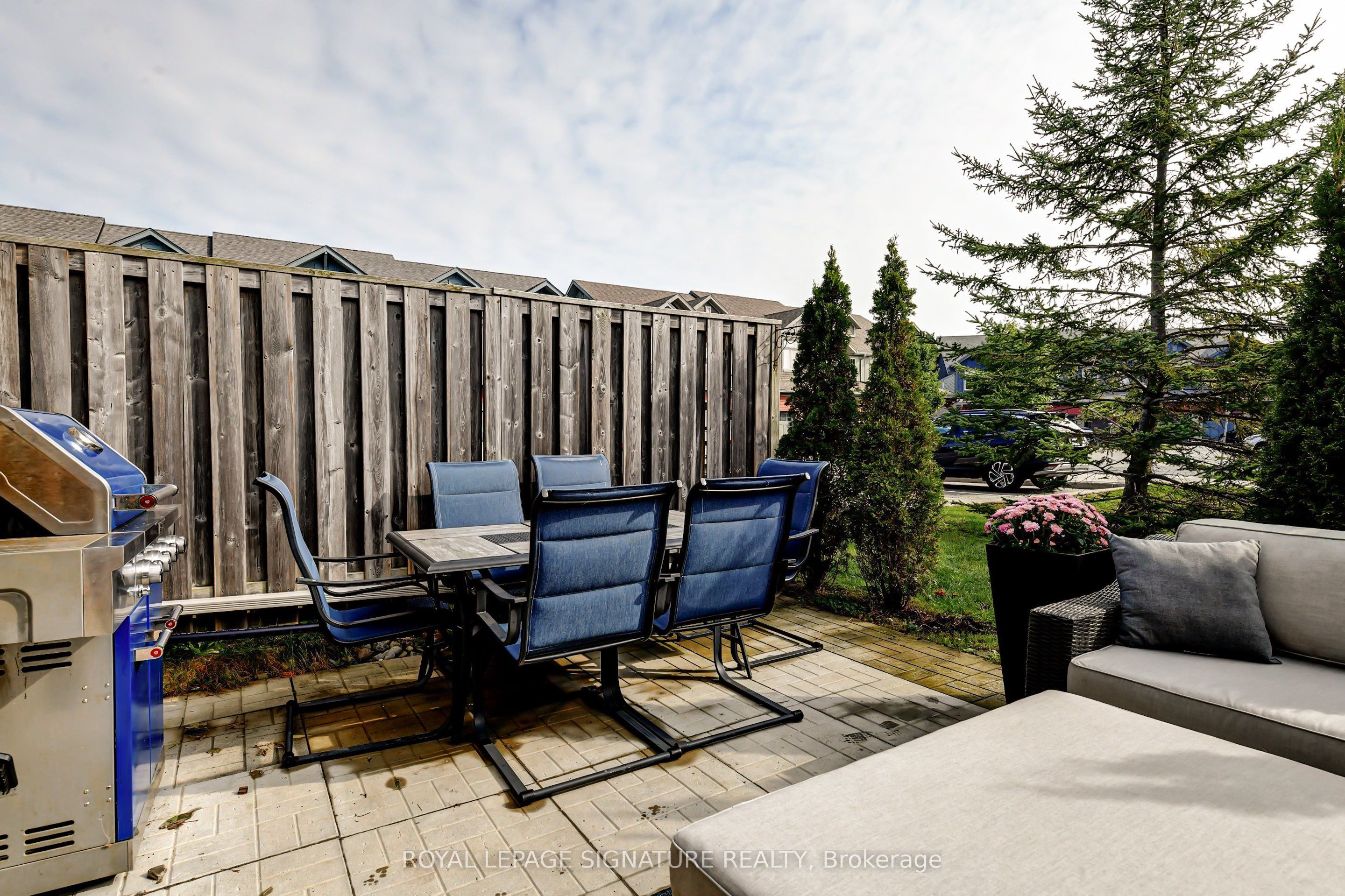 23 Silver Glen Boulevard Property Photo 33