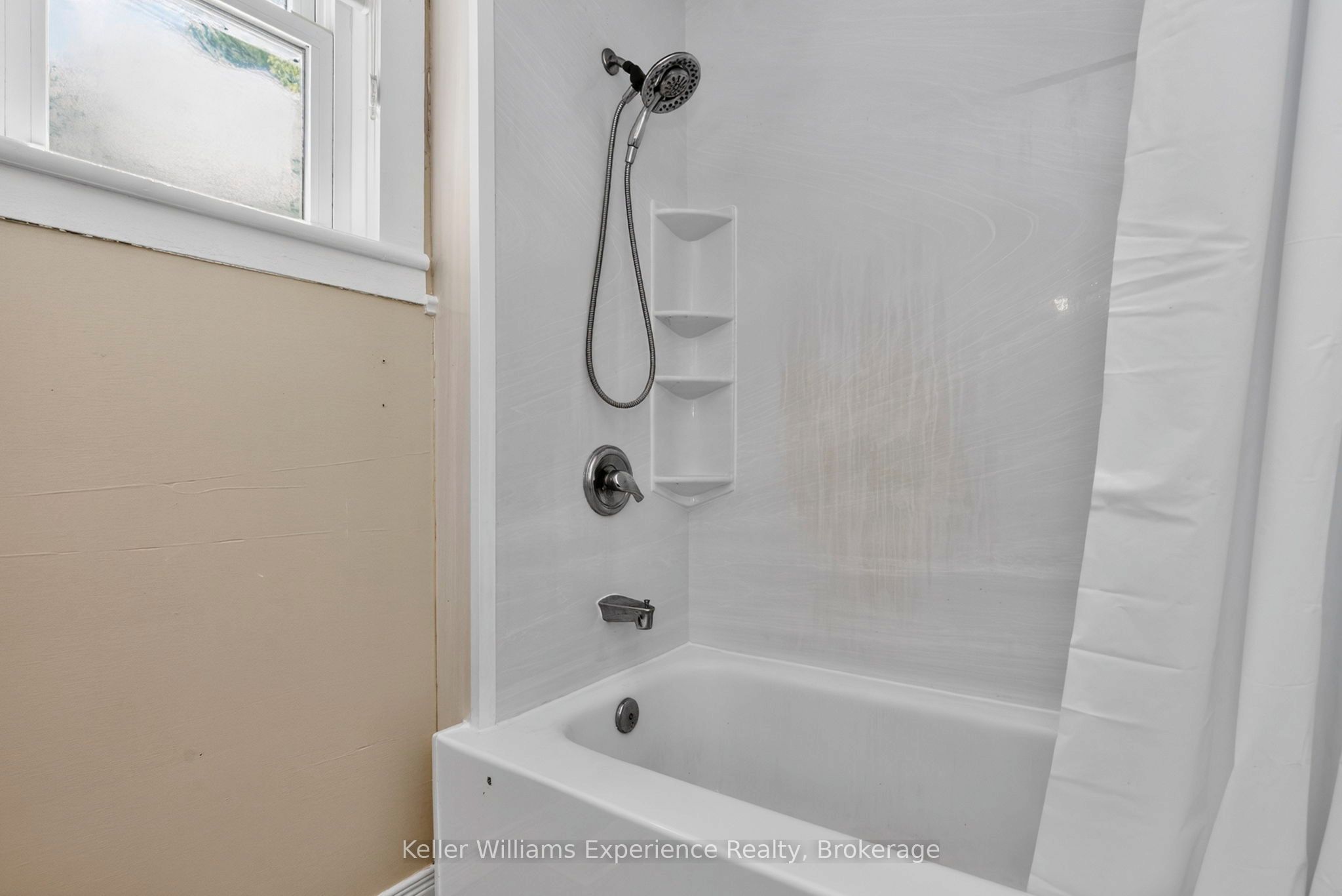 239 Oak Street Property Photo 23