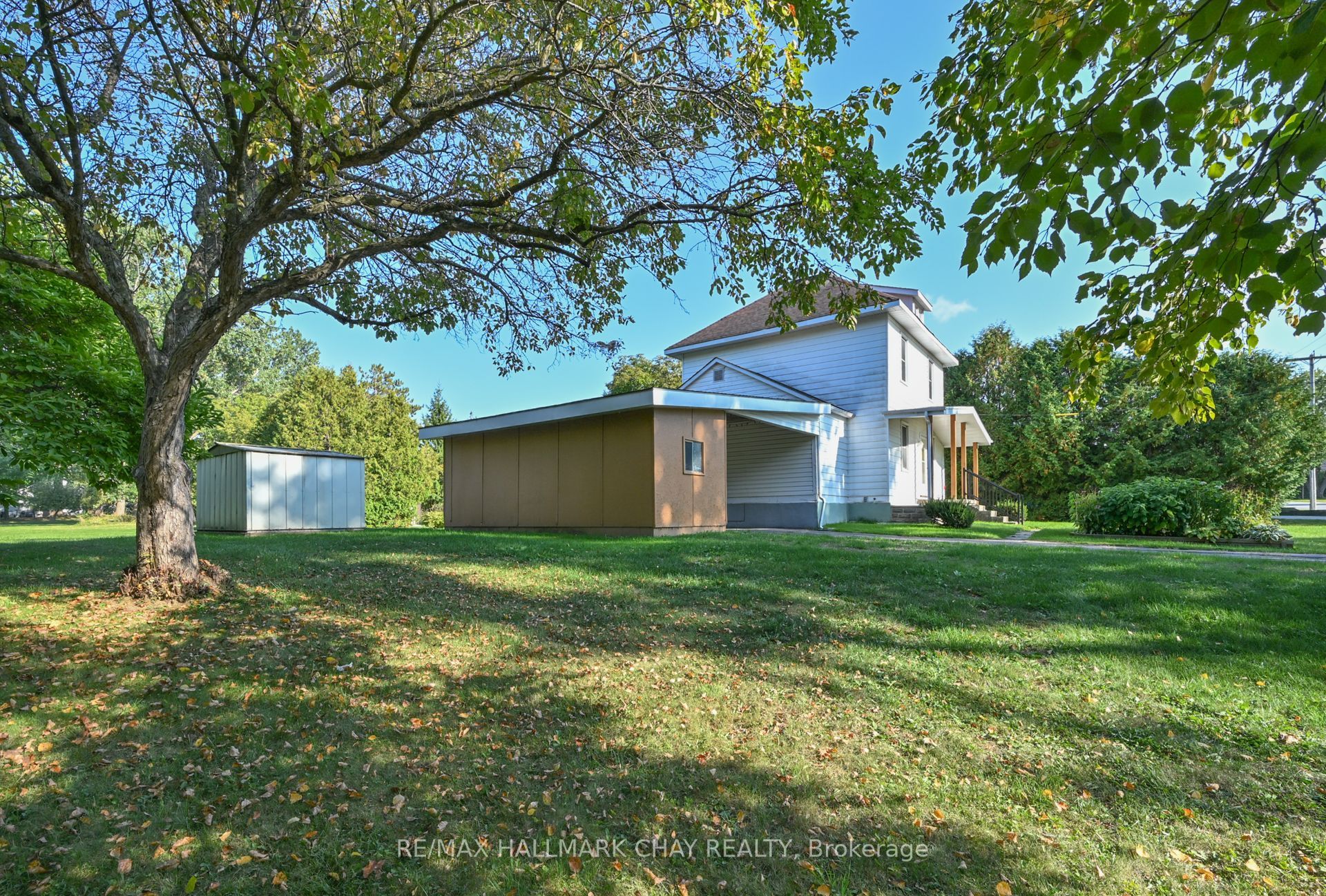 213 Dominion Drive Property Photo 5