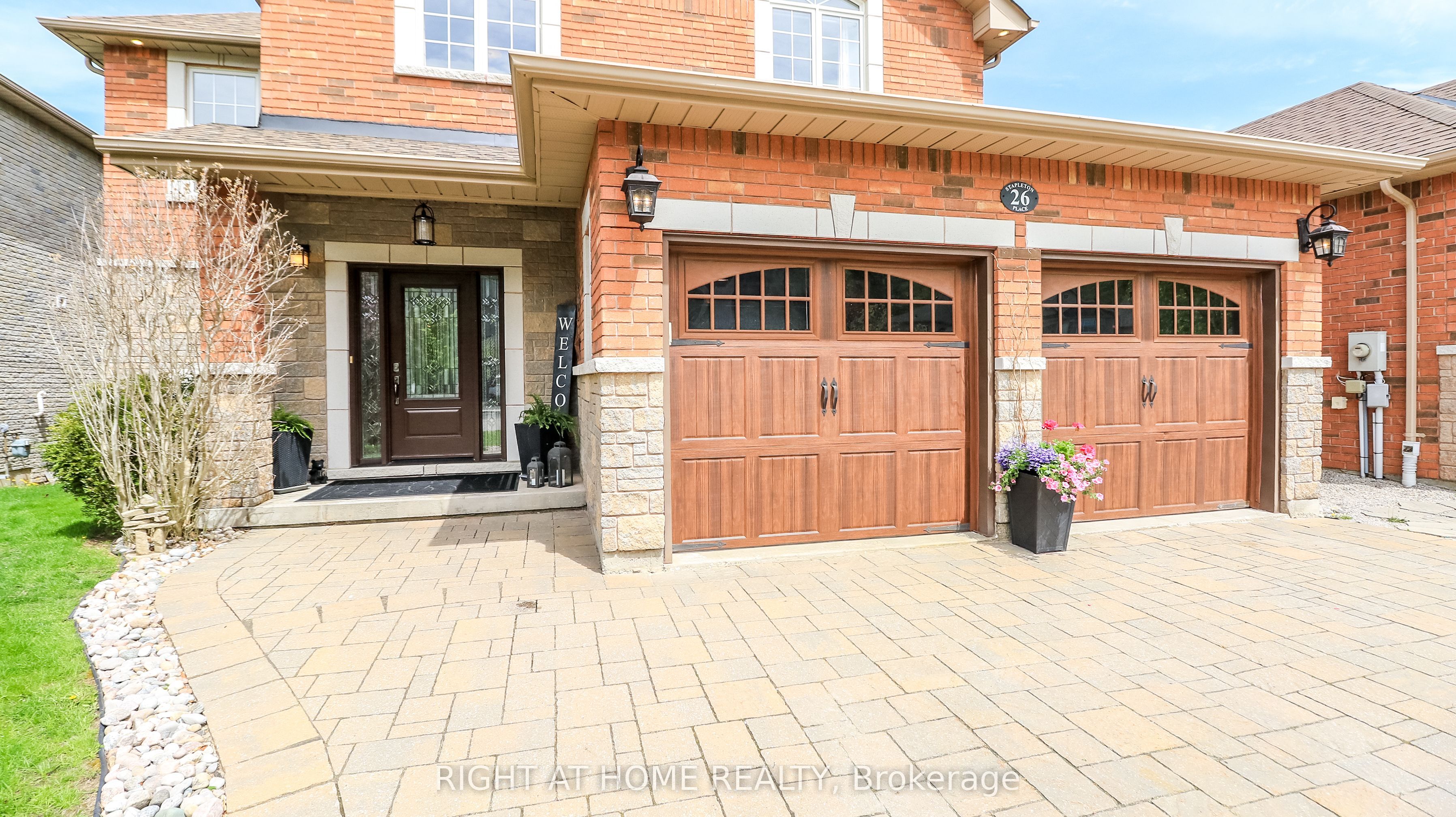 26 Stapleton Place Property Photo 2