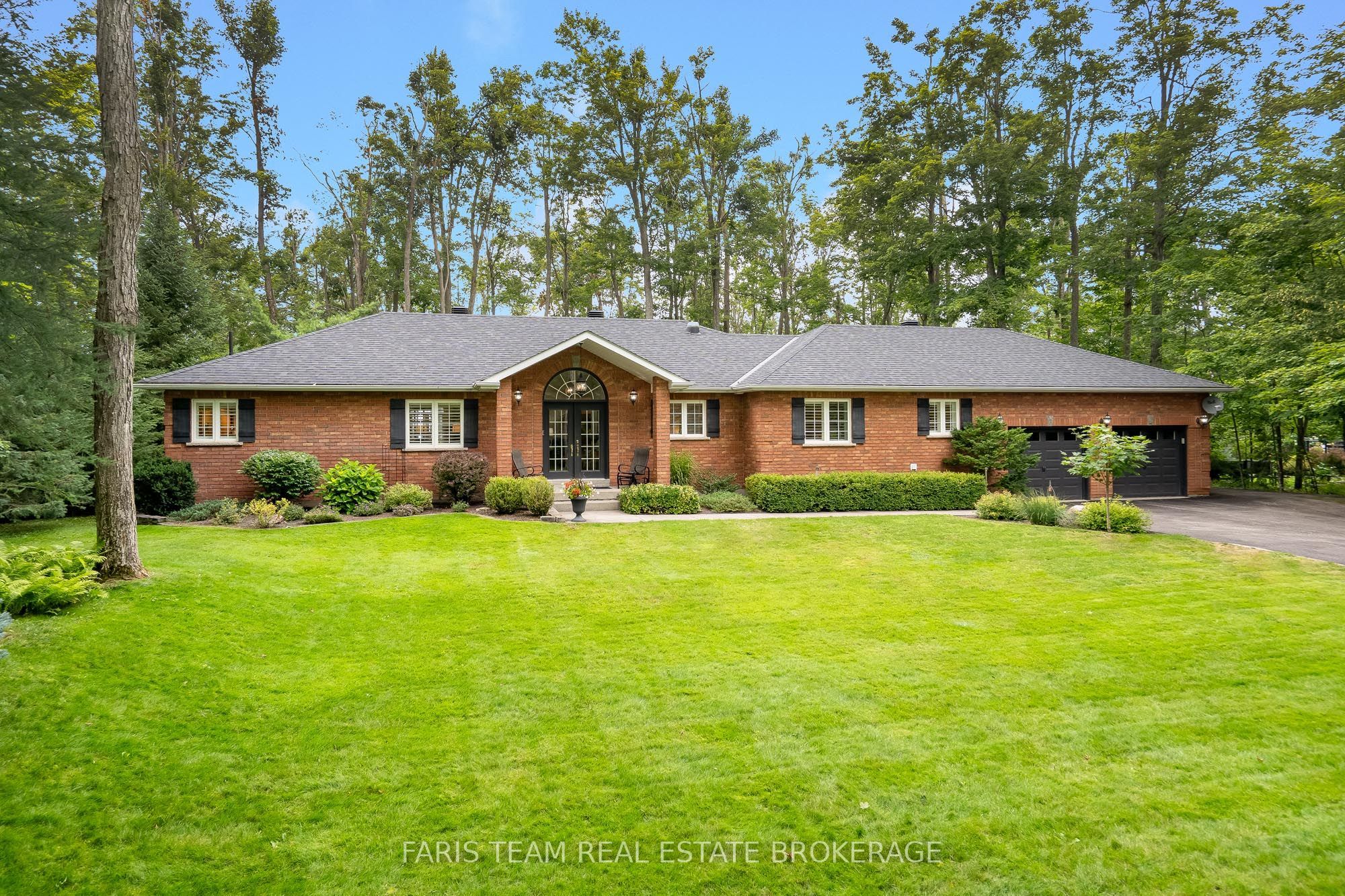 10 Green Mountain Court Property Photo 2
