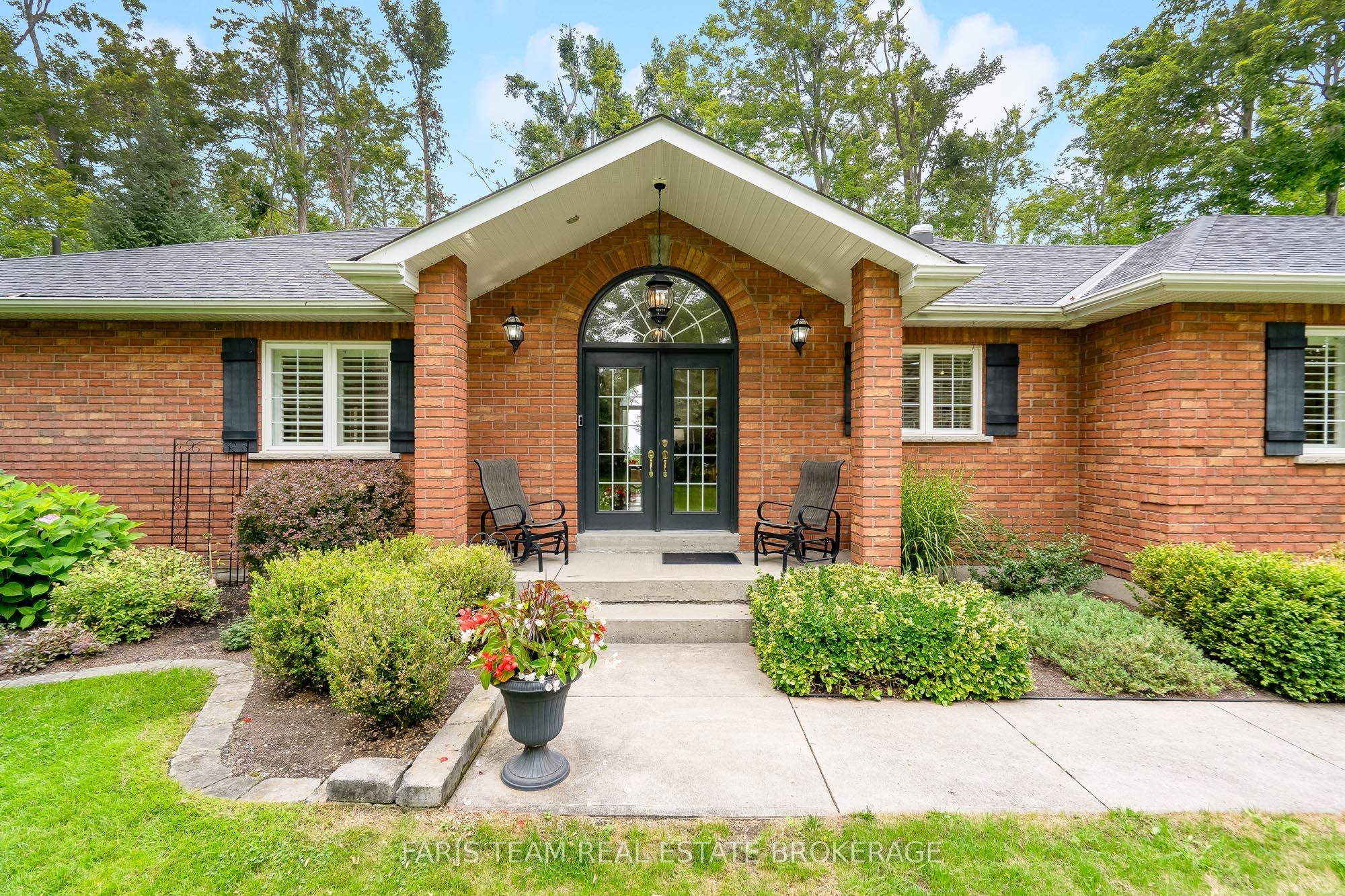 10 Green Mountain Court Property Photo 4