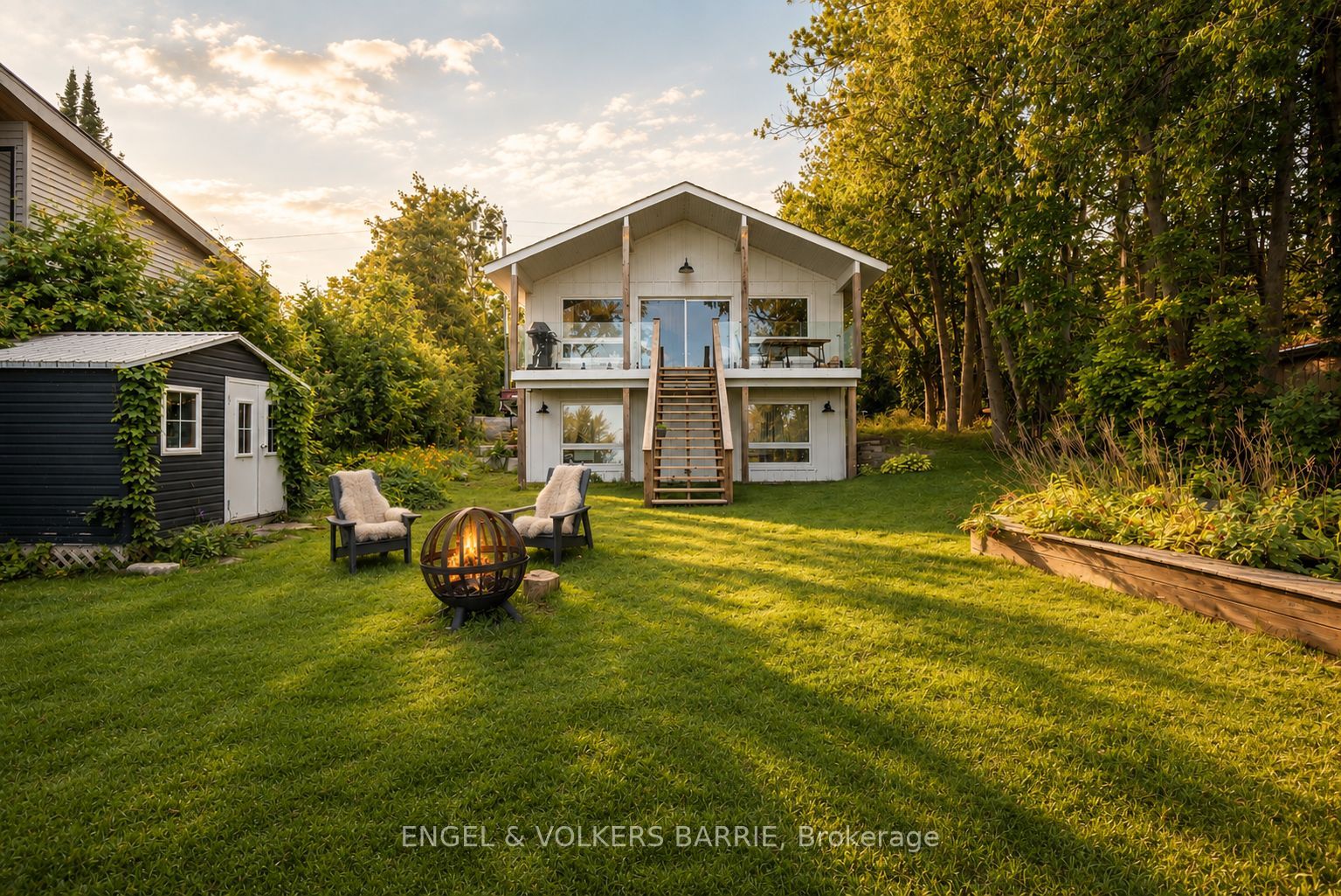 2371 Lakeshore Road E Property Photo 5