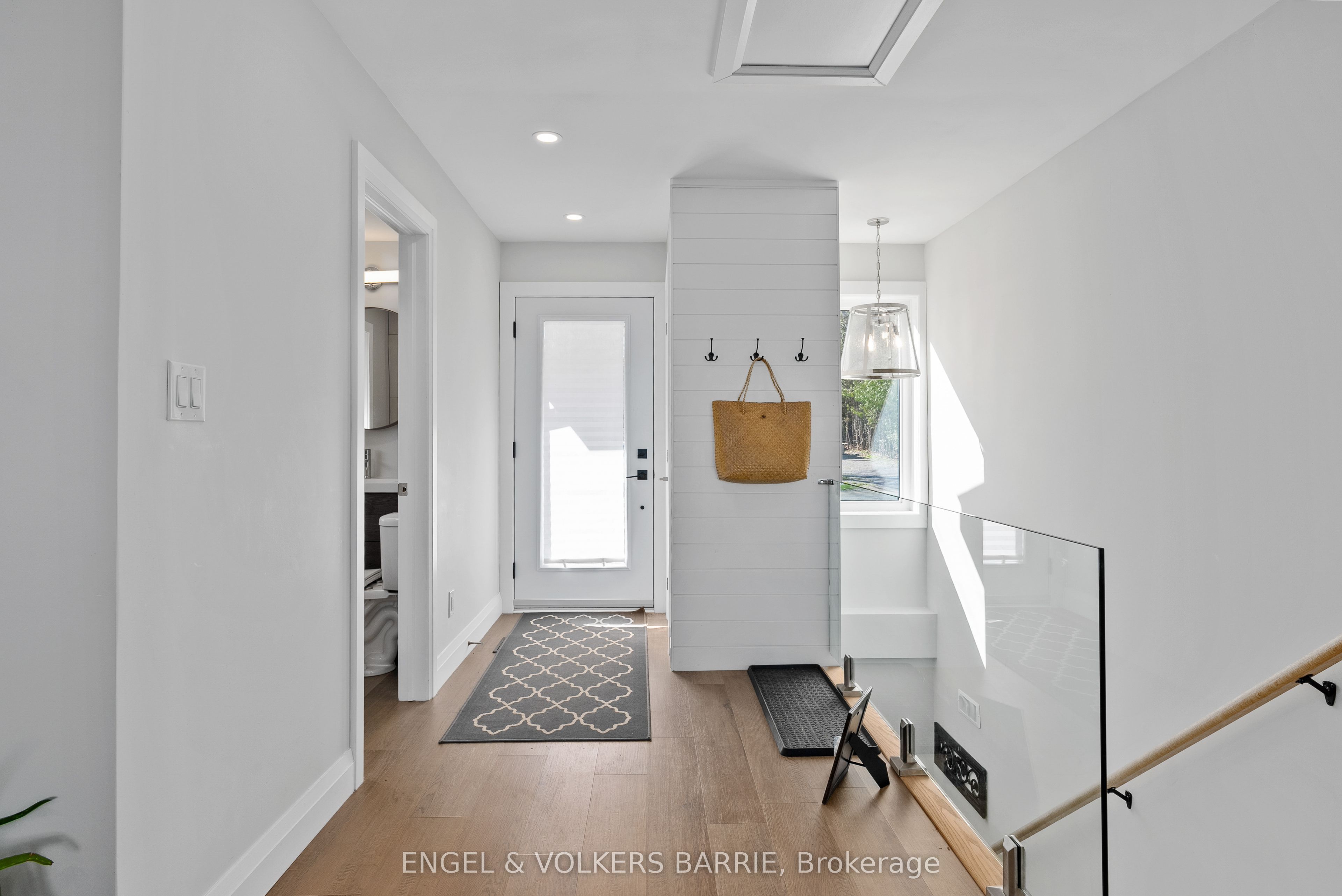 2371 Lakeshore Road E Property Photo 6