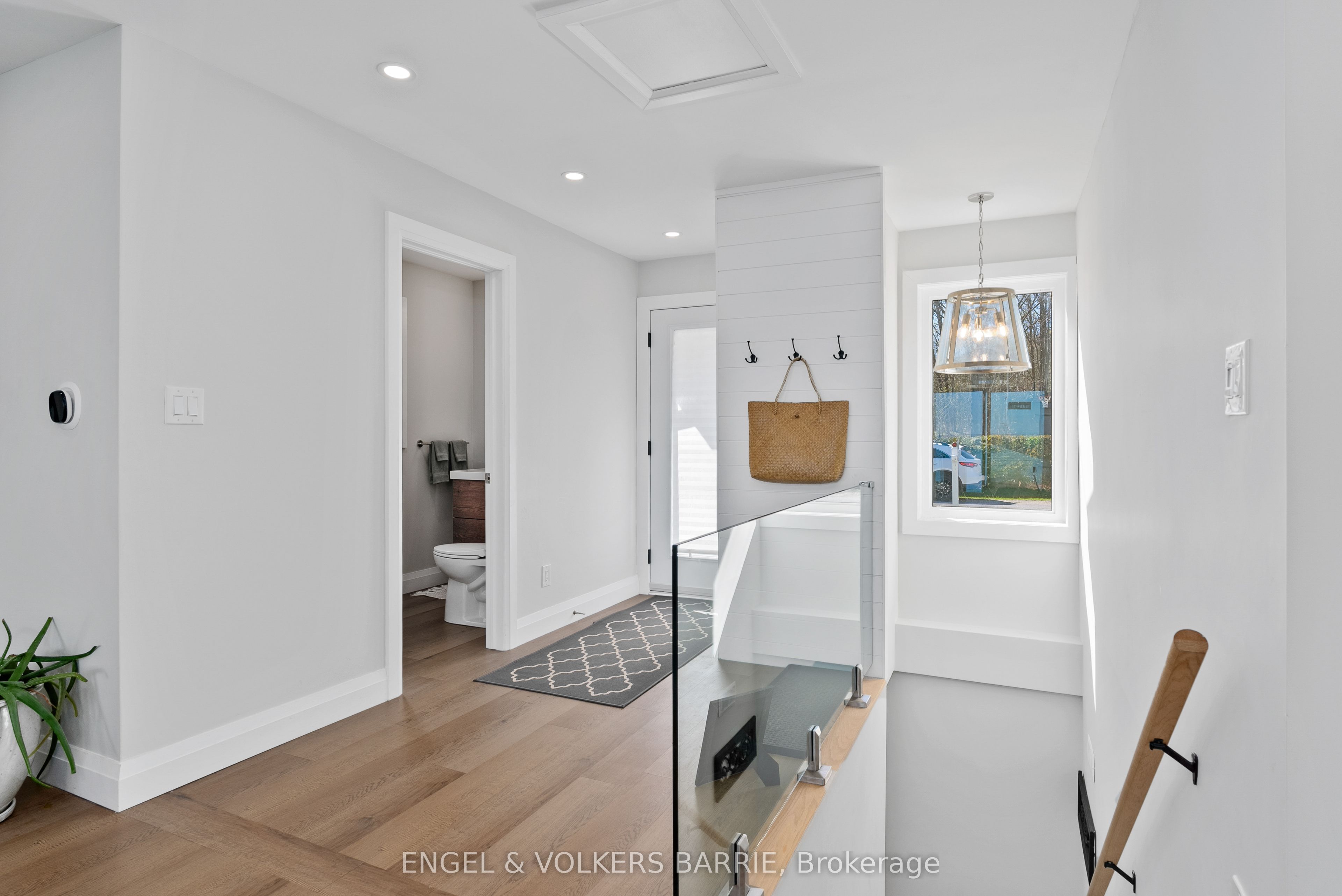 2371 Lakeshore Road E Property Photo 16