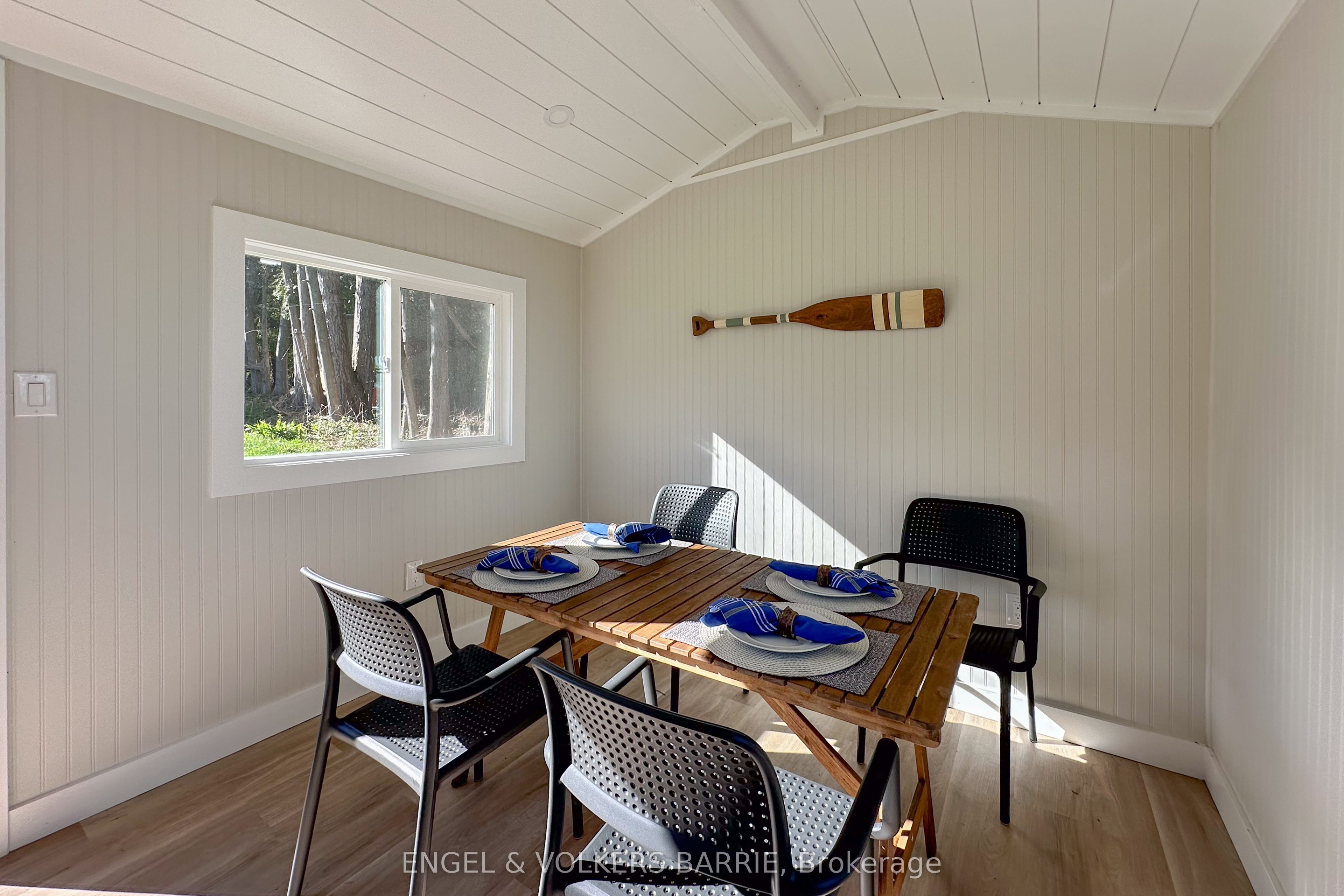 2371 Lakeshore Road E Property Photo 27