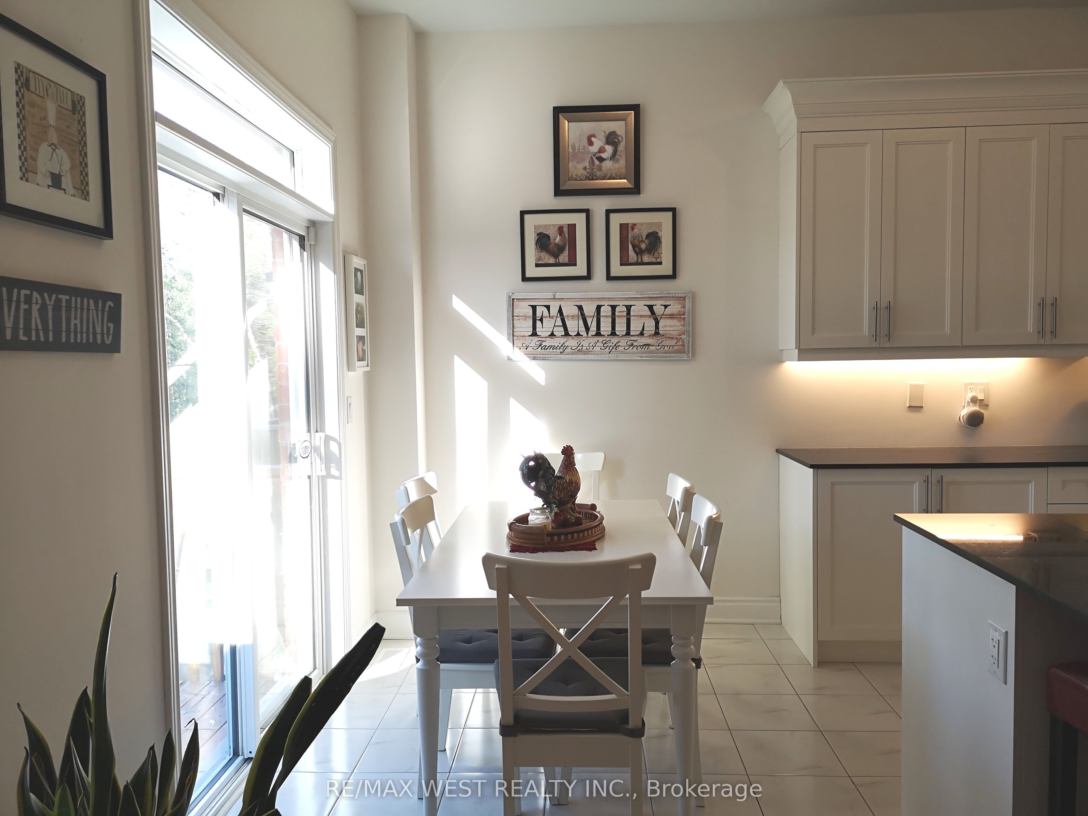 22 Farewell Avenue Property Photo 4