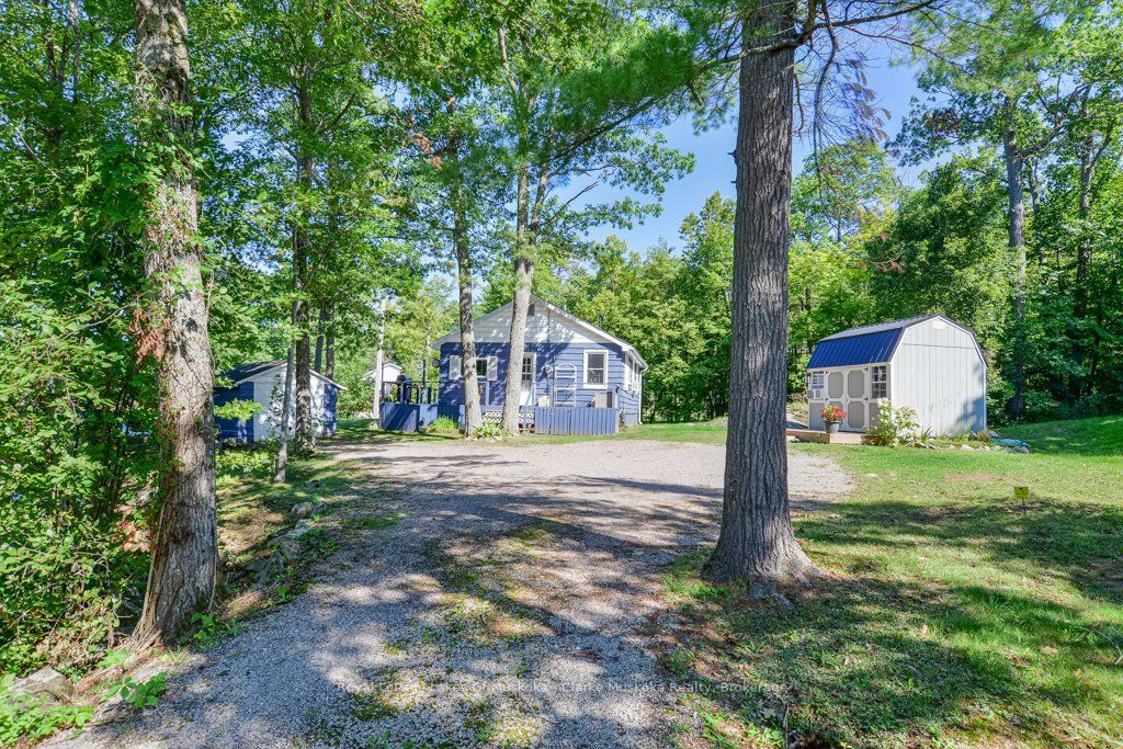 6881 Upper Big Chute Road Property Photo 2