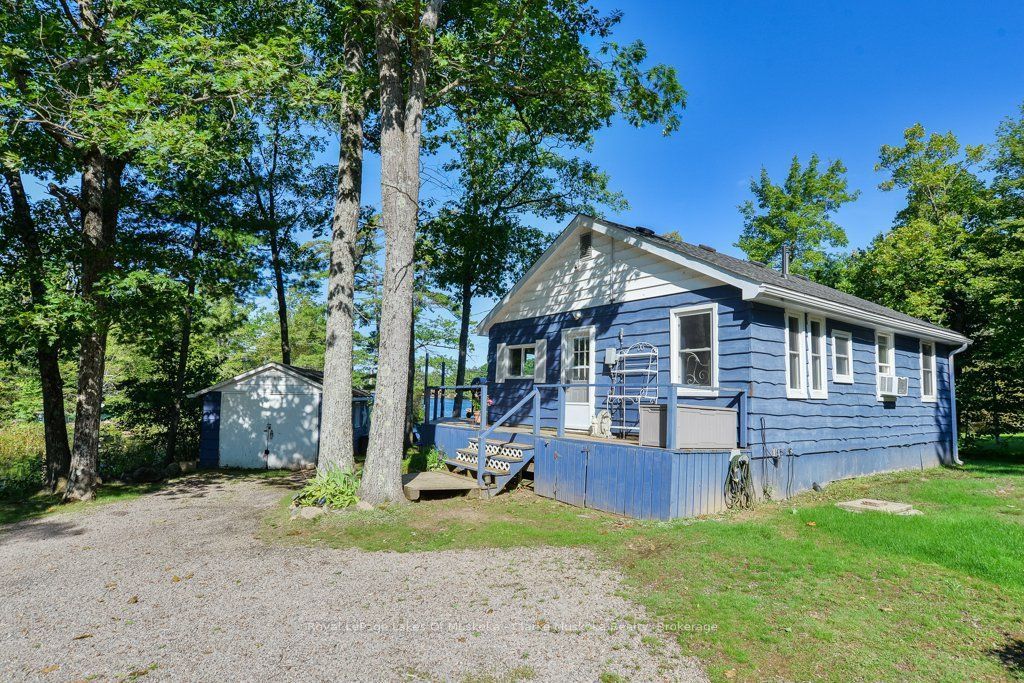 6881 Upper Big Chute Road Property Photo 3