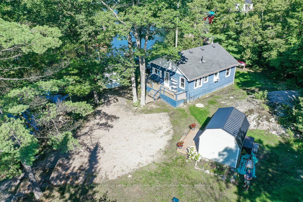 6881 Upper Big Chute Road Property Photo 5