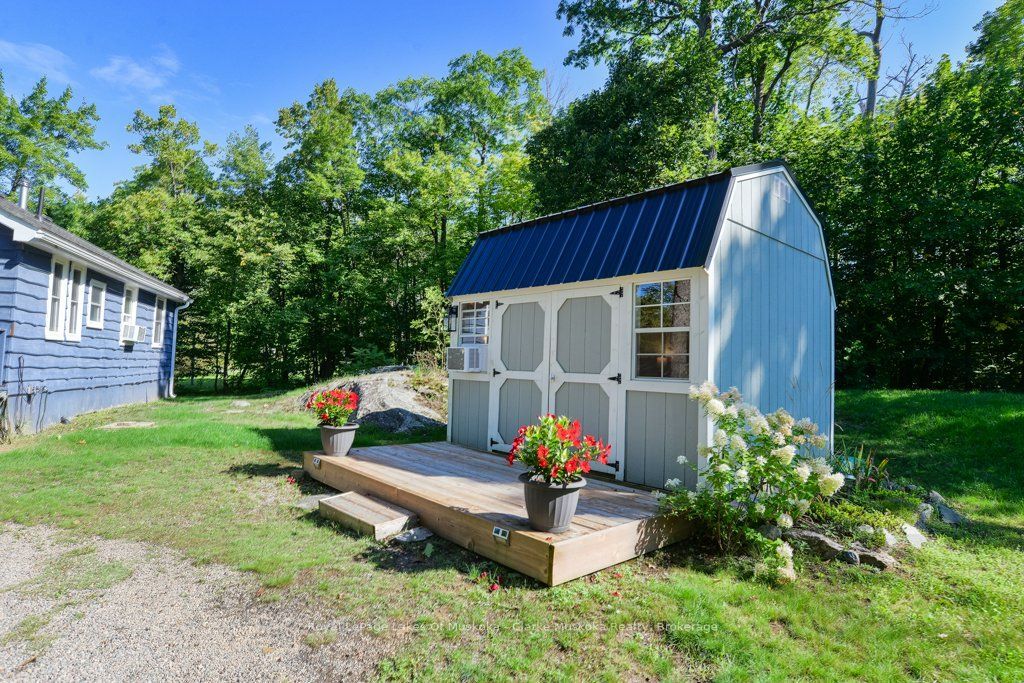 6881 Upper Big Chute Road Property Photo 19