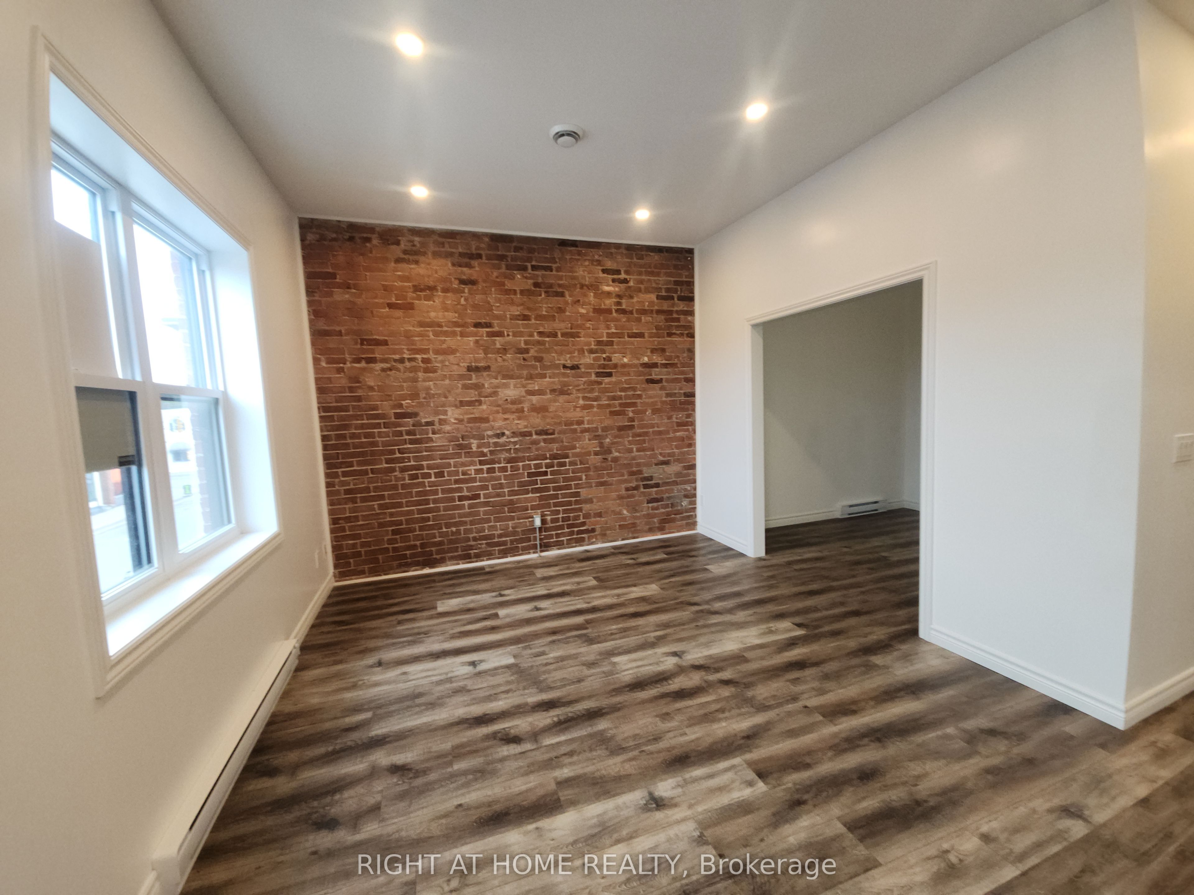 9 W Queen Street W 202 Property Photo 2