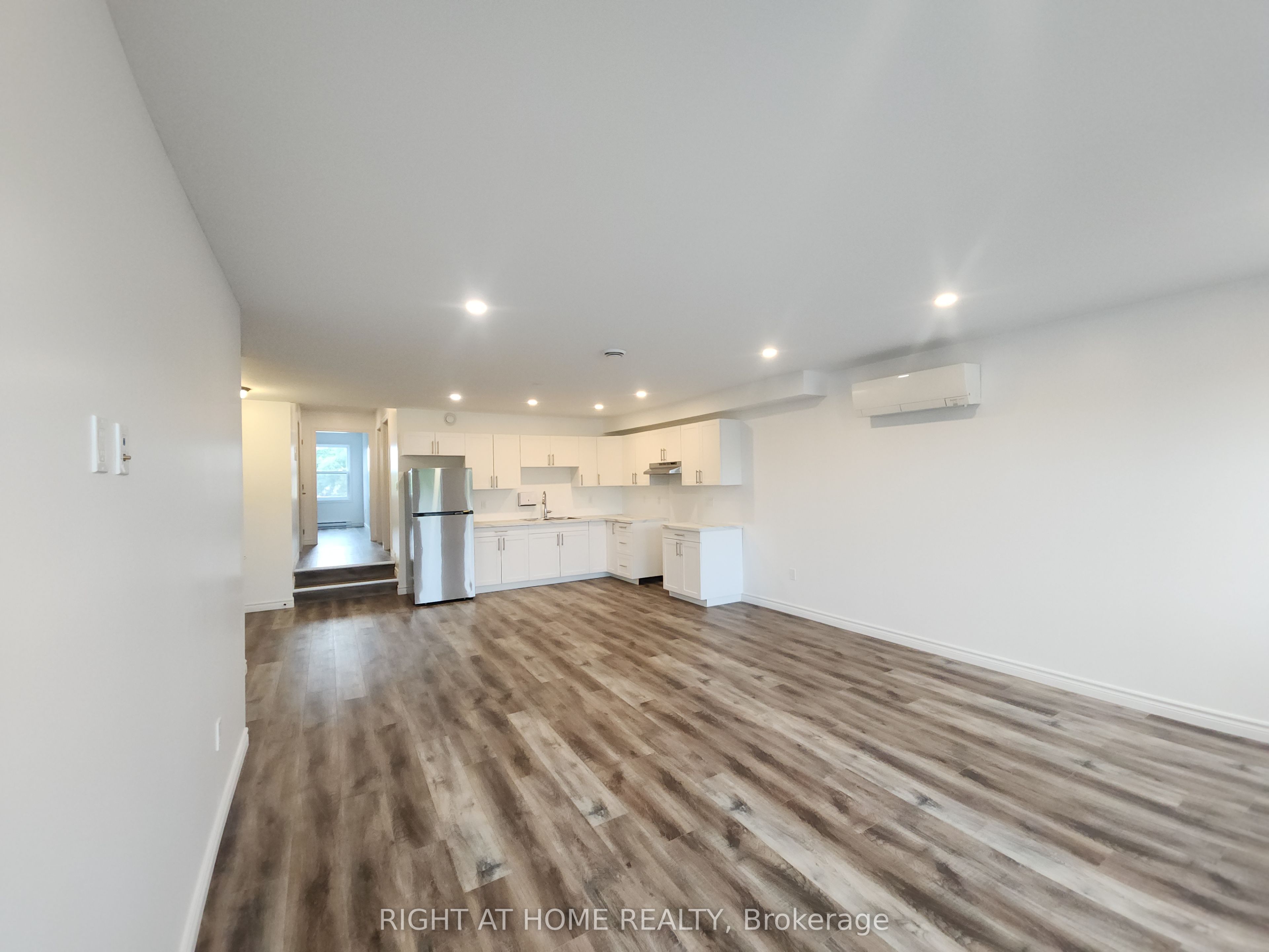 9 W Queen Street W 202 Property Photo 10
