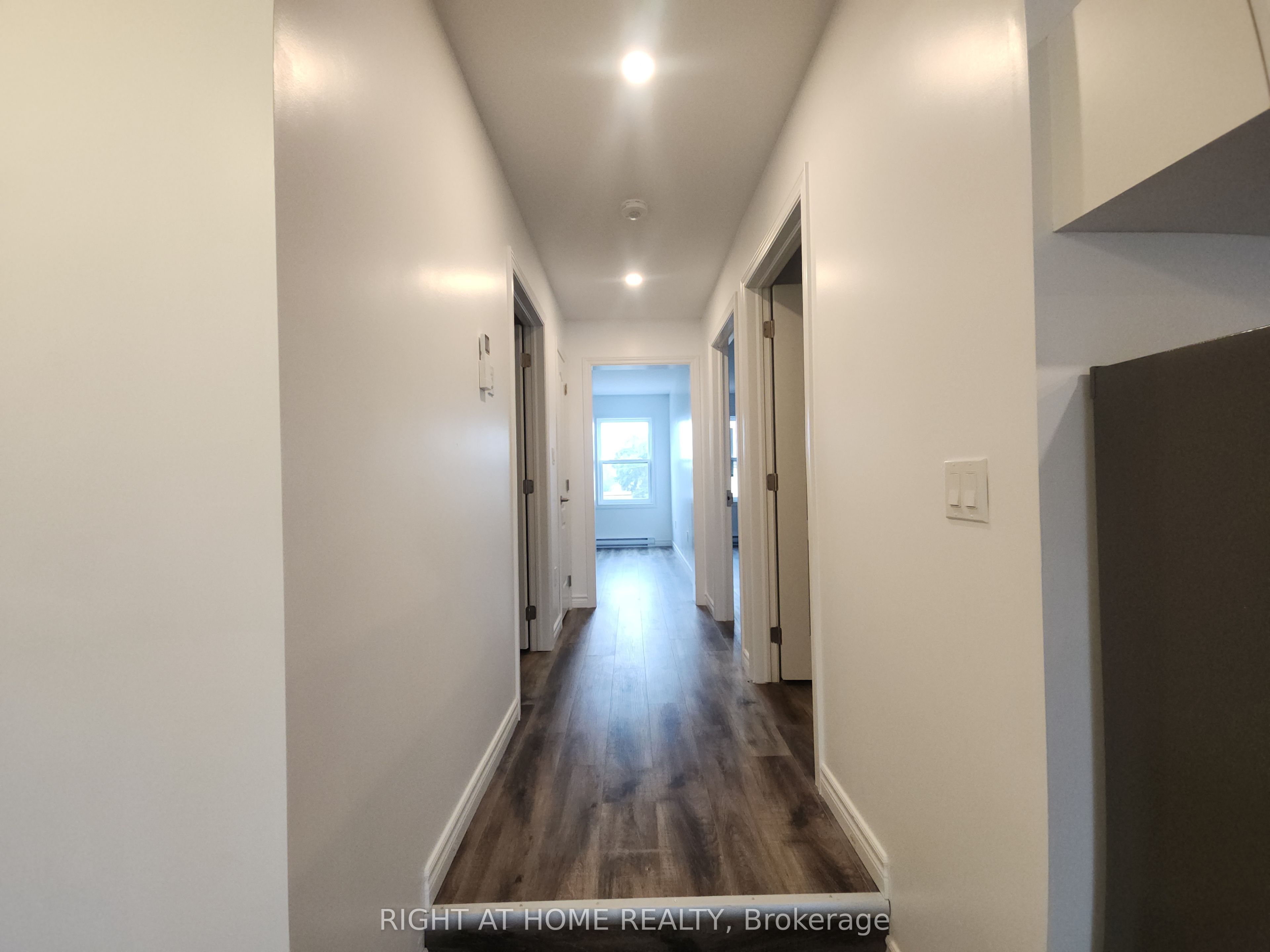 9 W Queen Street W 202 Property Photo 13