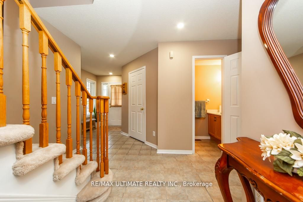 5 Twiss Drive Property Photo 3