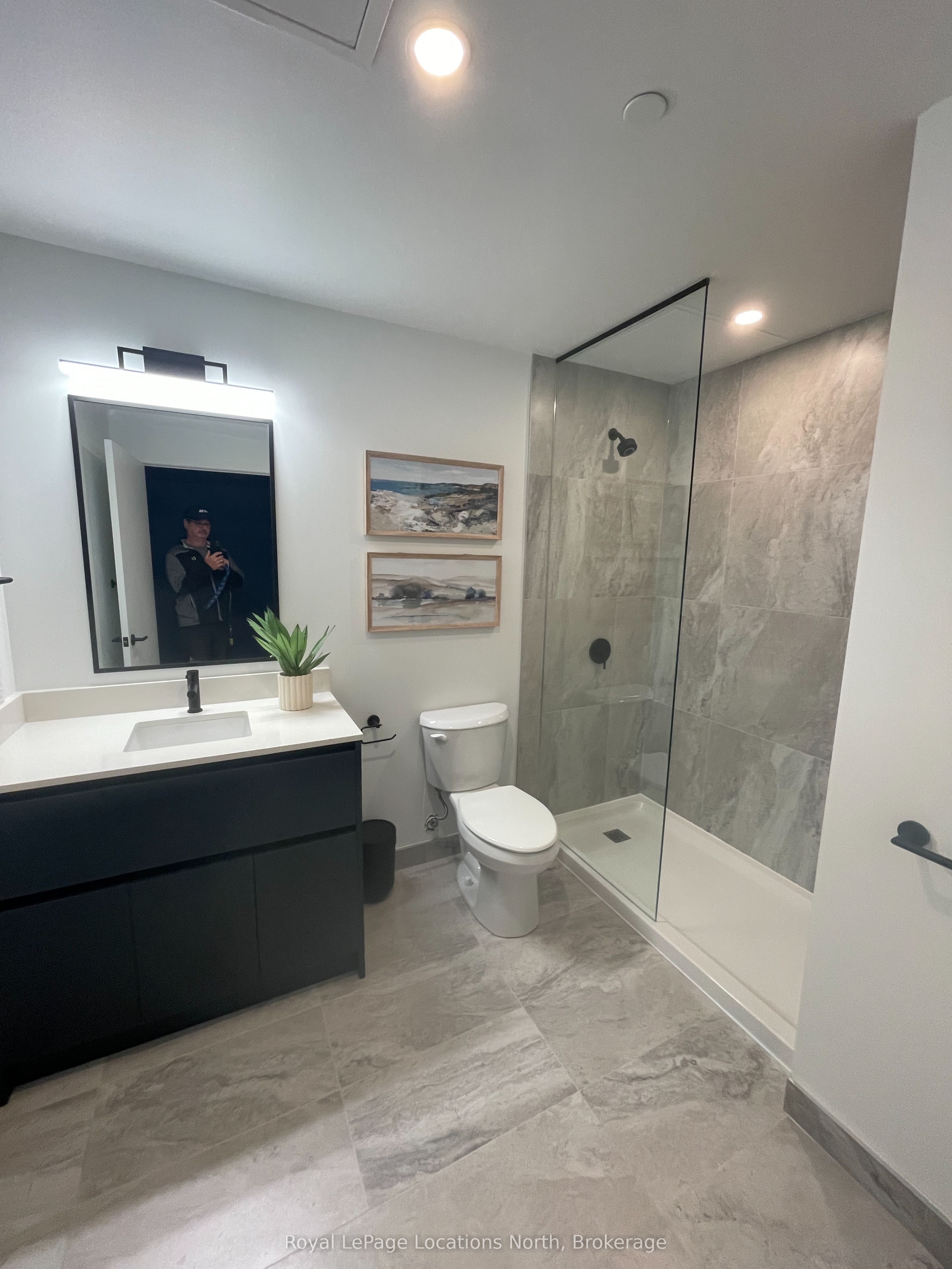 31 Huron Street 203 Property Photo 47
