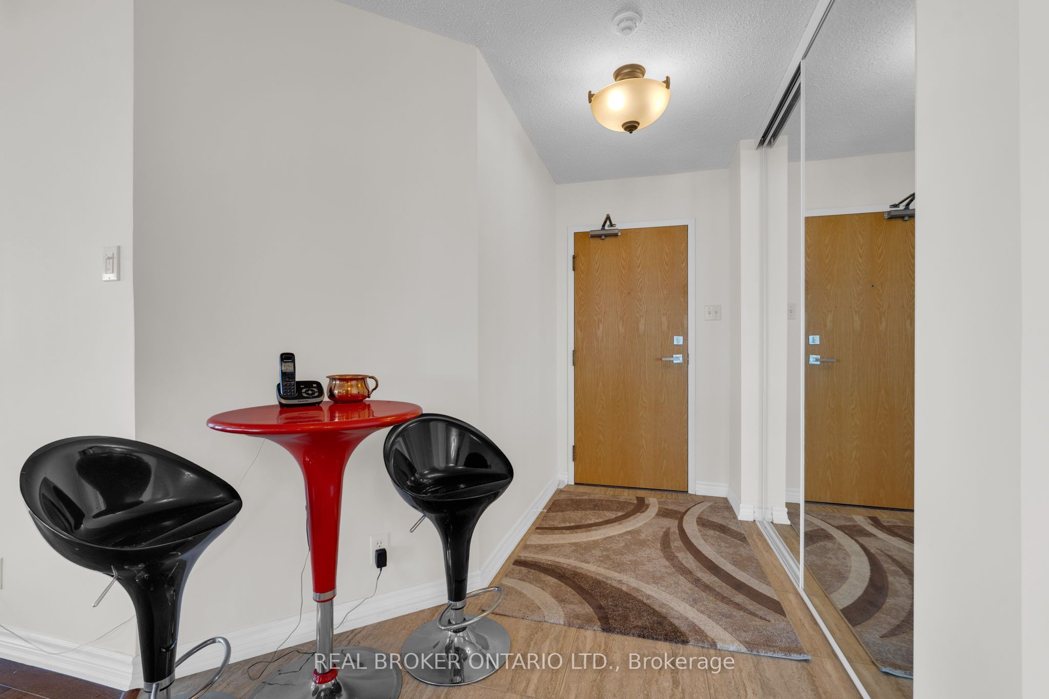 65 Ellen Street 903 Property Photo 23