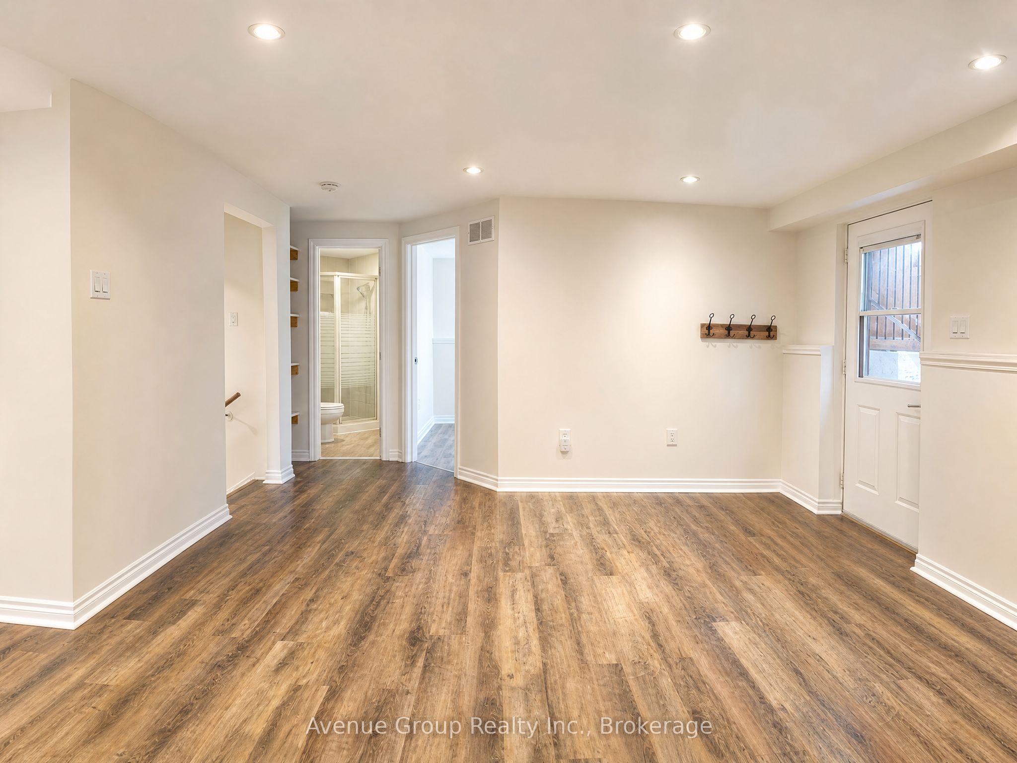 54 Leggott Avenue Lower Property Photo 7