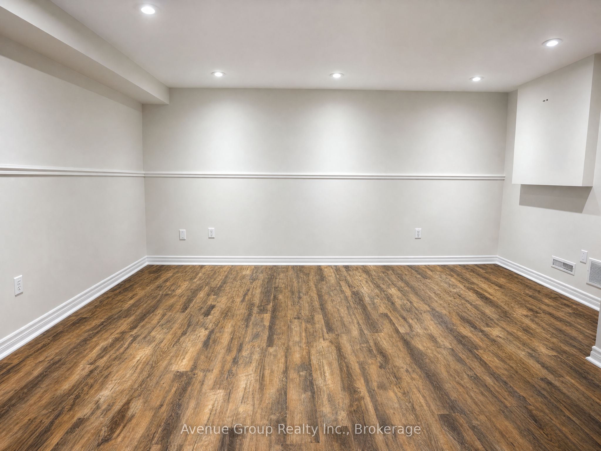 54 Leggott Avenue Lower Property Photo 8
