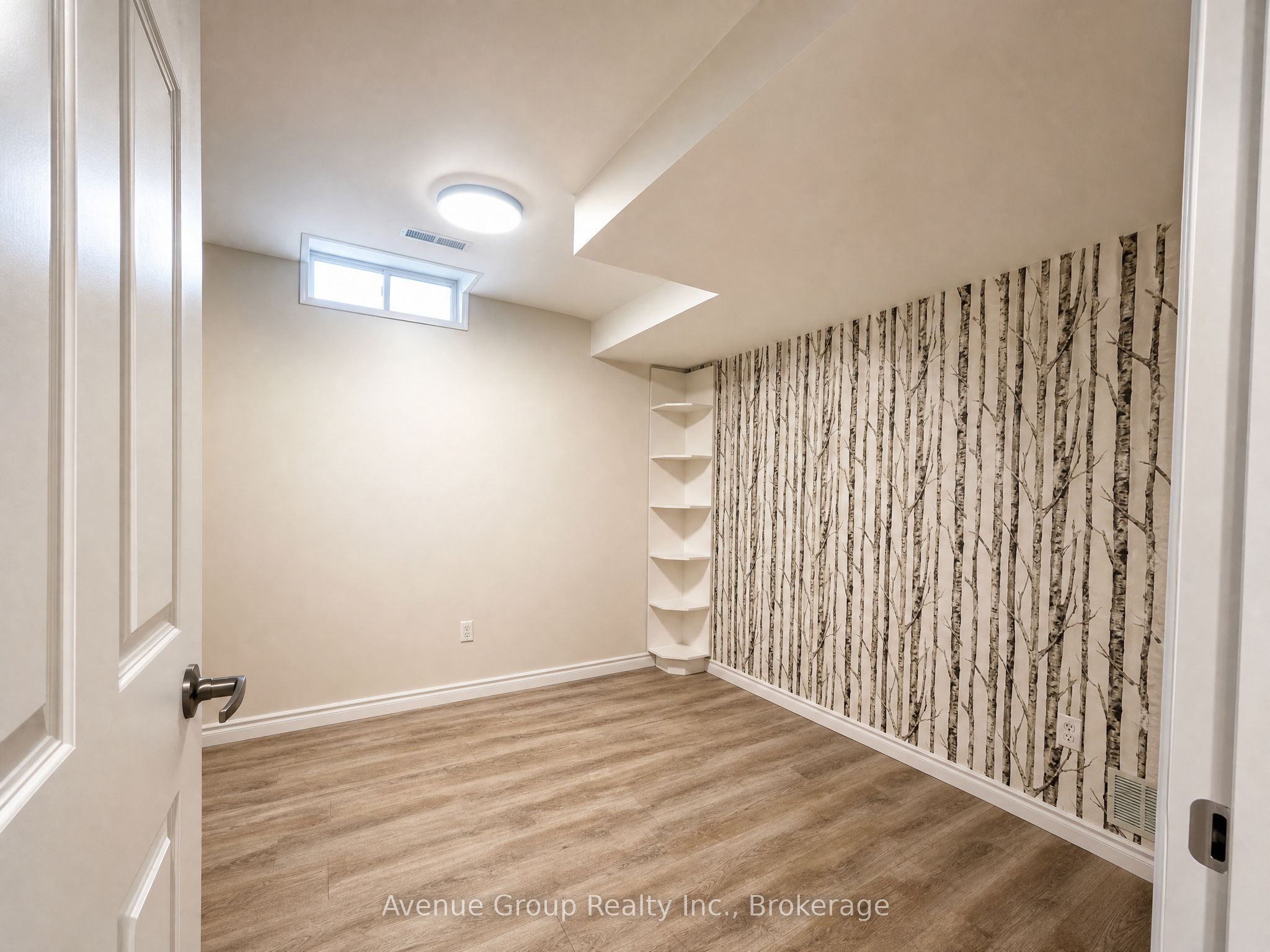 54 Leggott Avenue Lower Property Photo 20