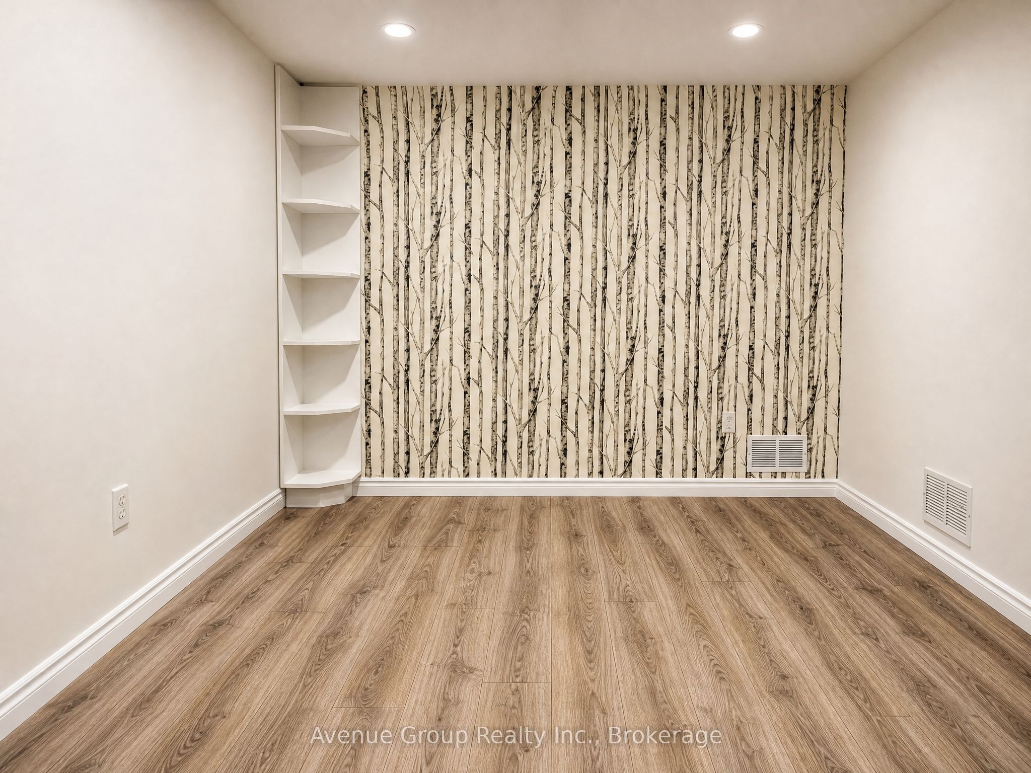54 Leggott Avenue Lower Property Photo 22