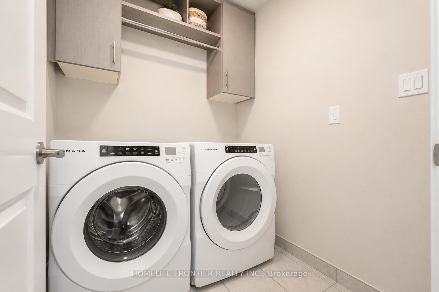 75 Kirkwood Way (main Level) Property Photo 15