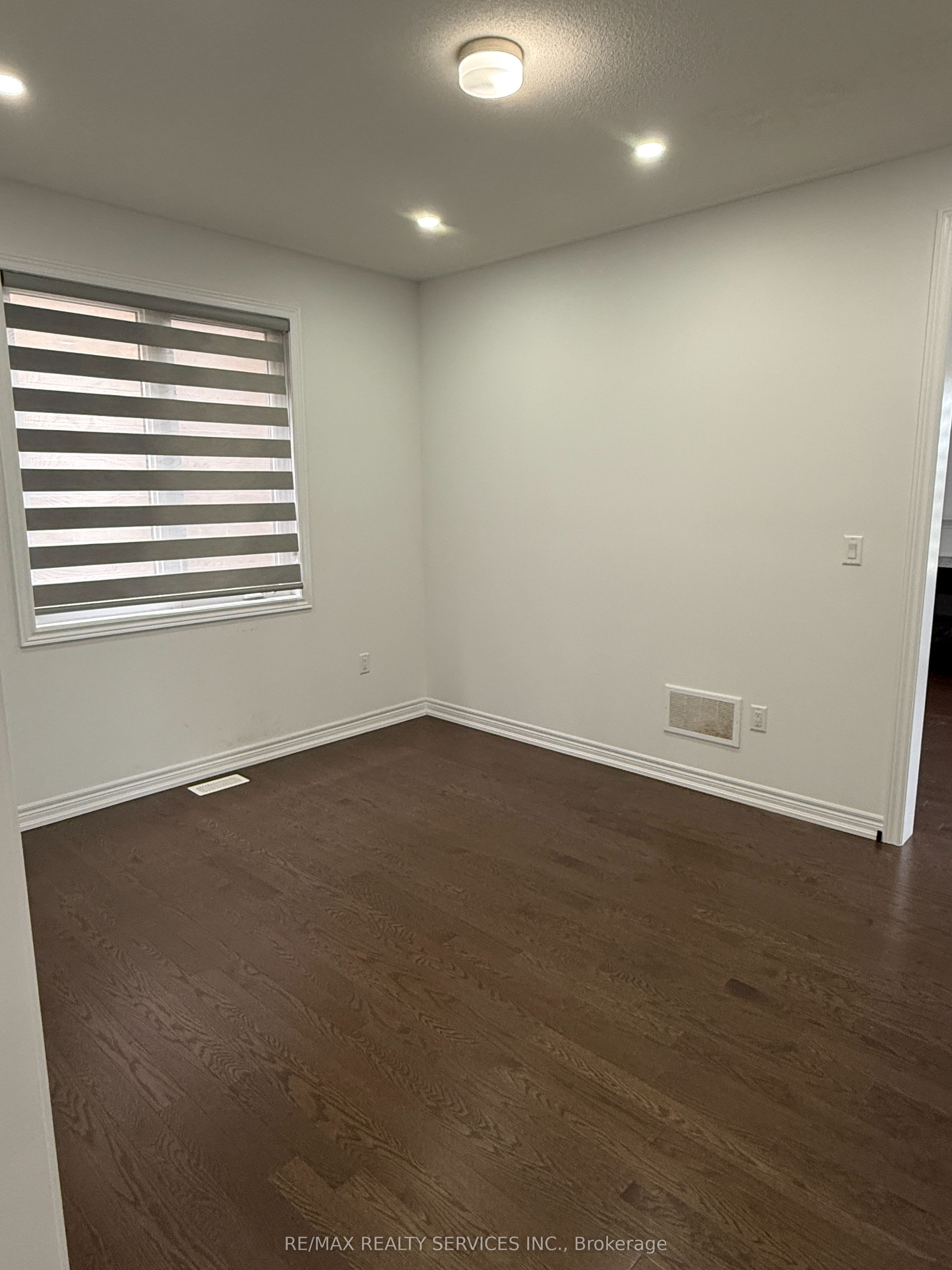 148 Thicketwood Avenue Property Photo 7
