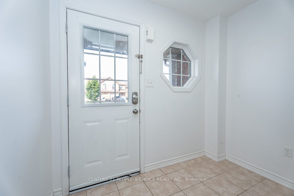 129 Sydenham Wells Square Property Photo 6