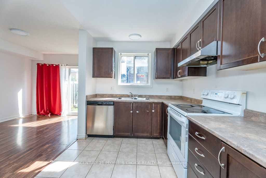 129 Sydenham Wells Square Property Photo 13