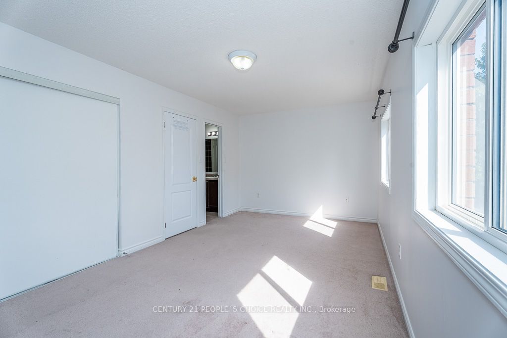 129 Sydenham Wells Square Property Photo 23