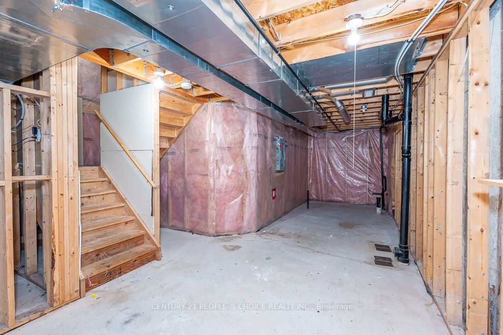 129 Sydenham Wells Square Property Photo 33