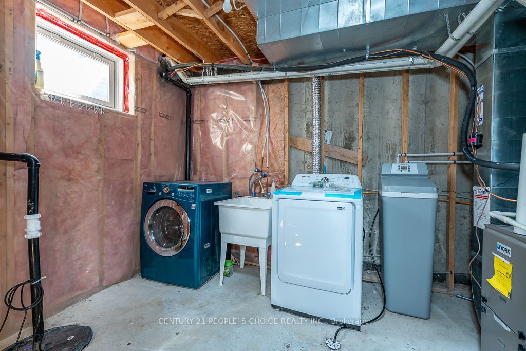 129 Sydenham Wells Square Property Photo 35