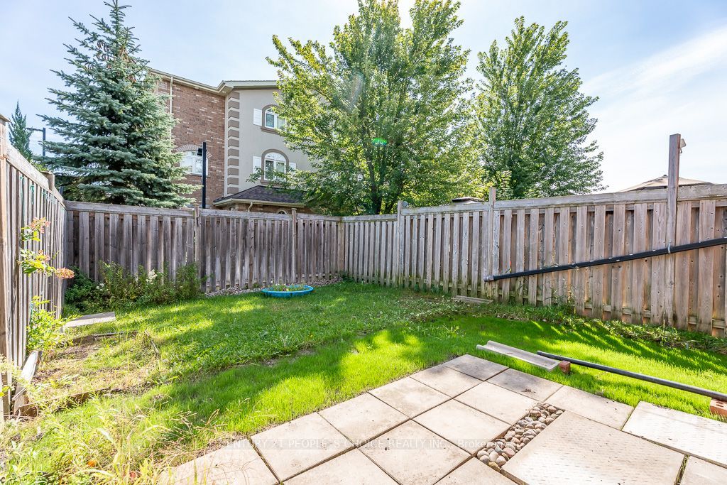129 Sydenham Wells Square Property Photo 38
