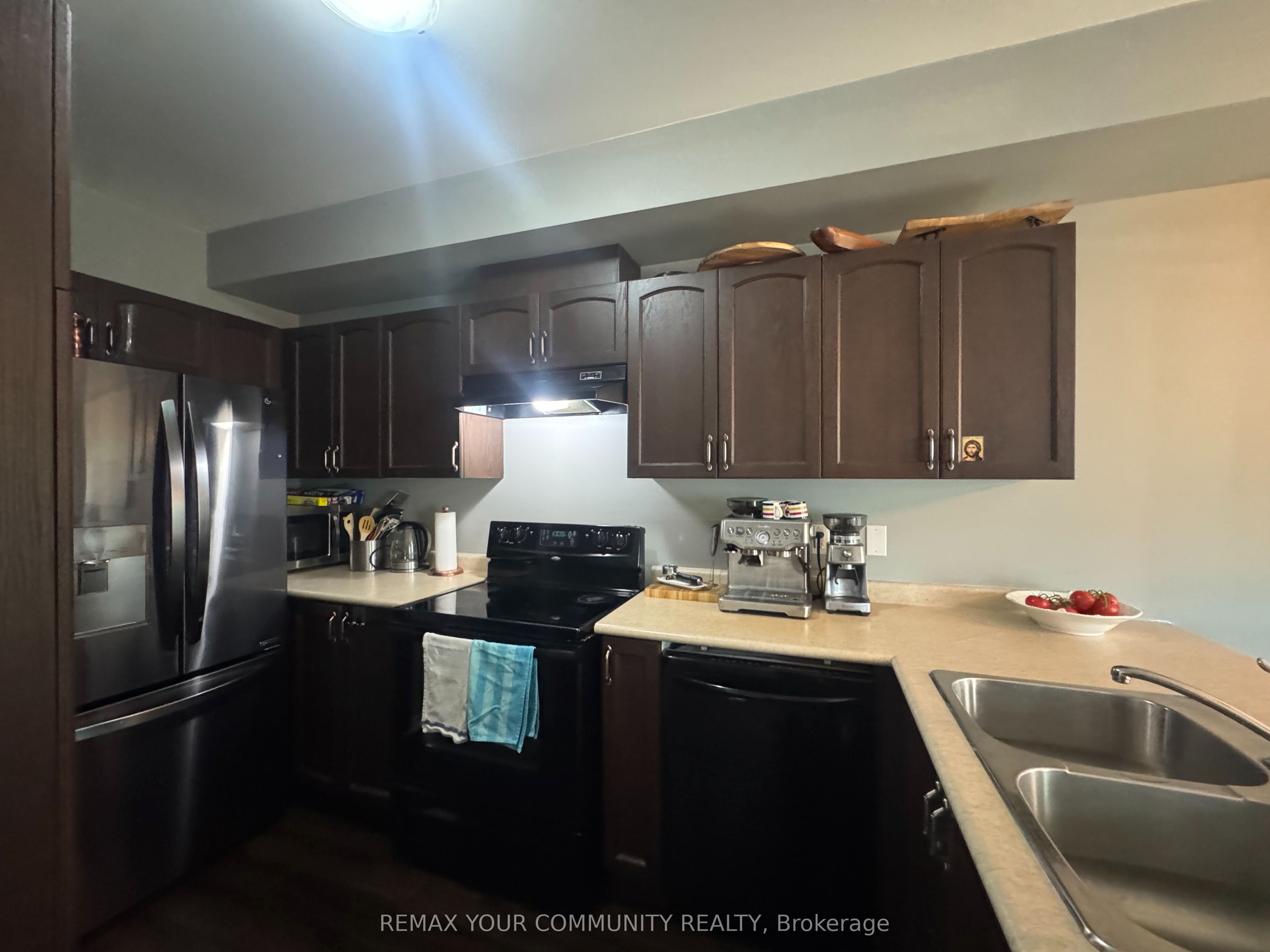 175 Stanley Street 59 - Upper Property Photo 5