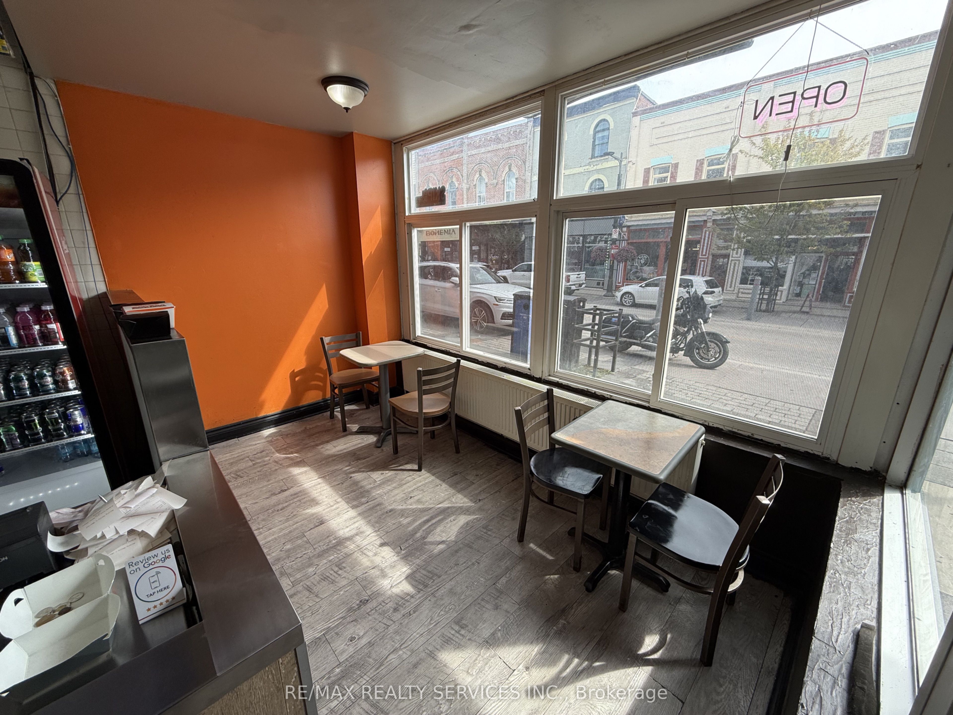 98 Dunlop Street E Property Photo 2