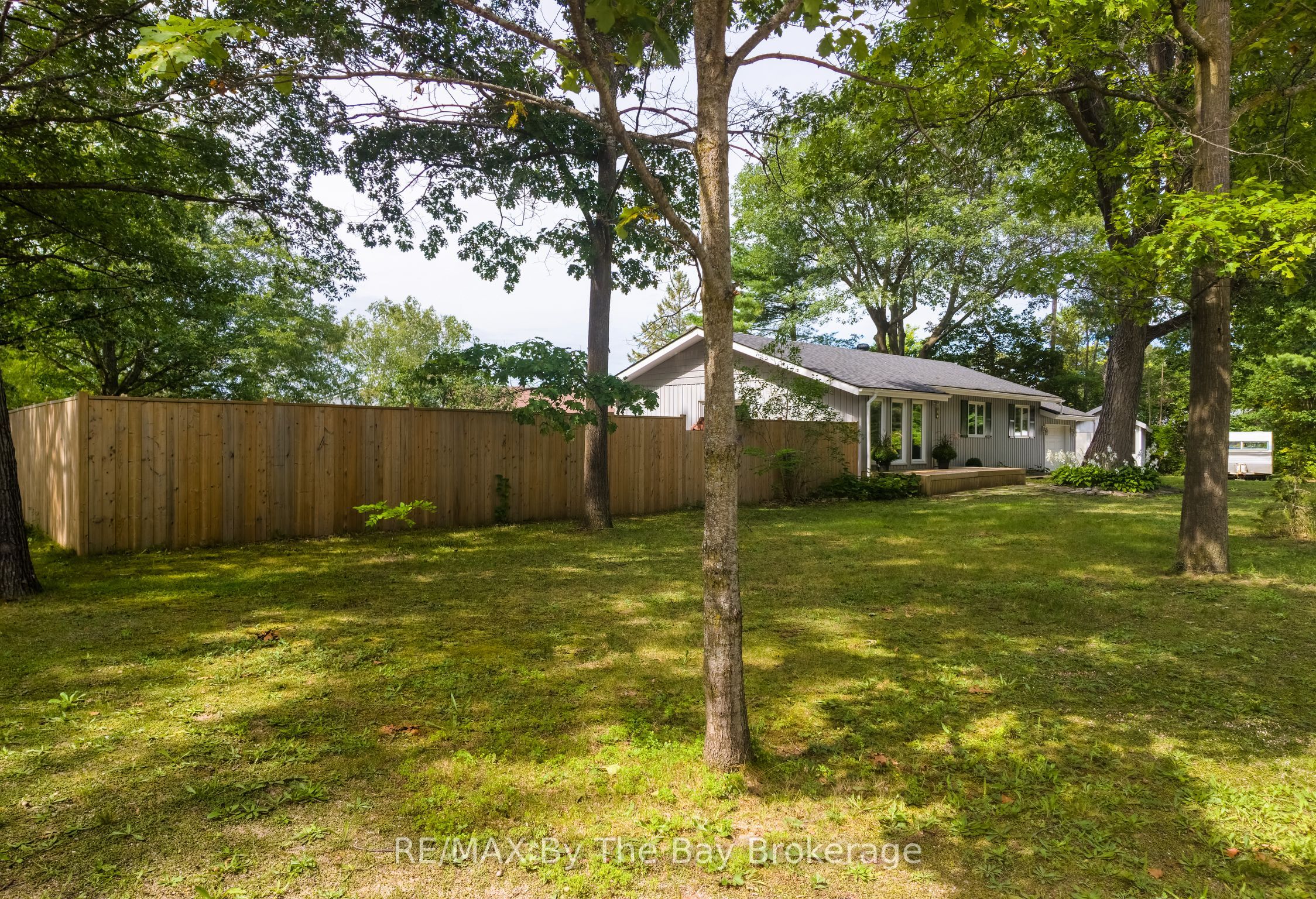 74 Oxbow Park Drive Property Photo 10