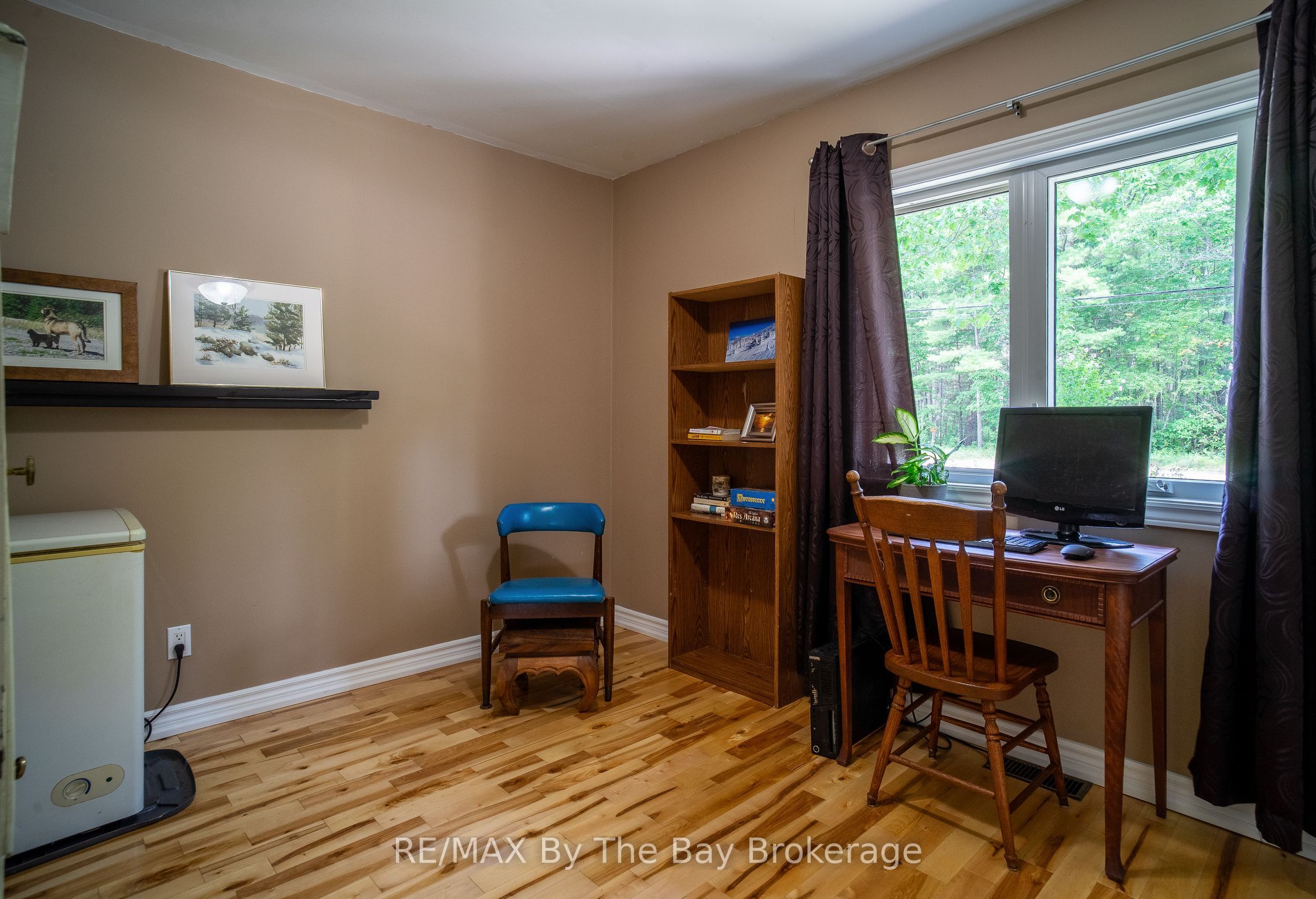 74 Oxbow Park Drive Property Photo 13
