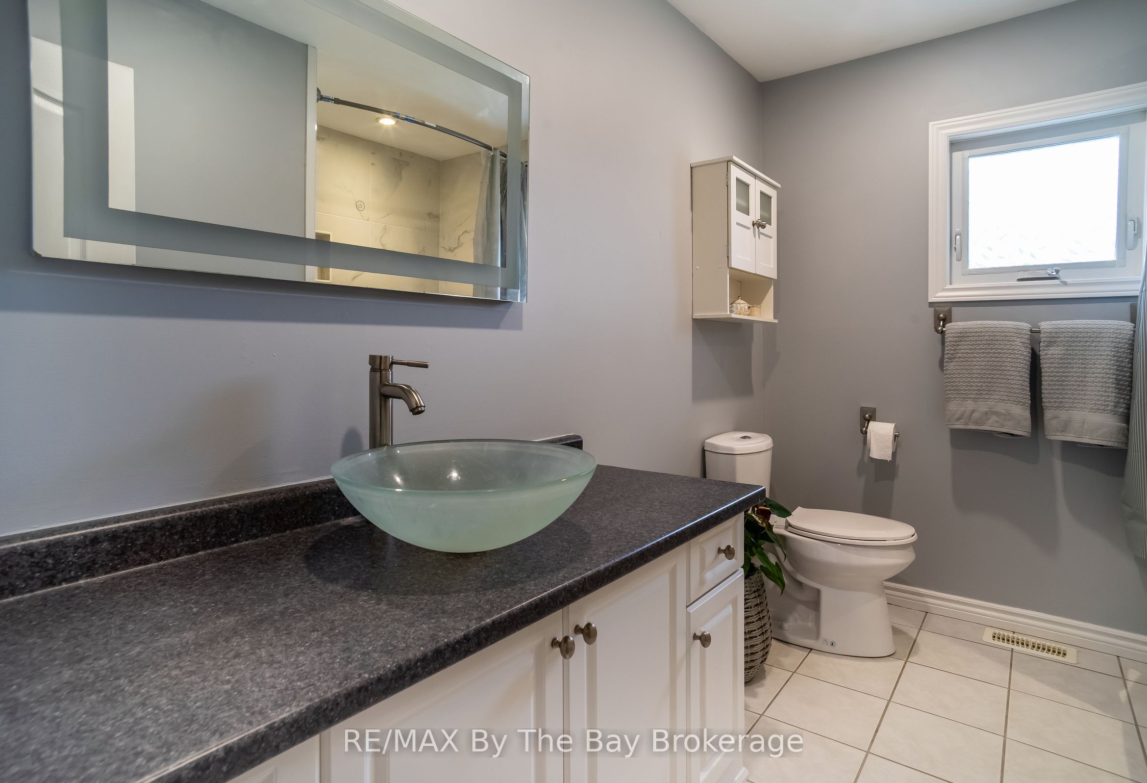 74 Oxbow Park Drive Property Photo 14
