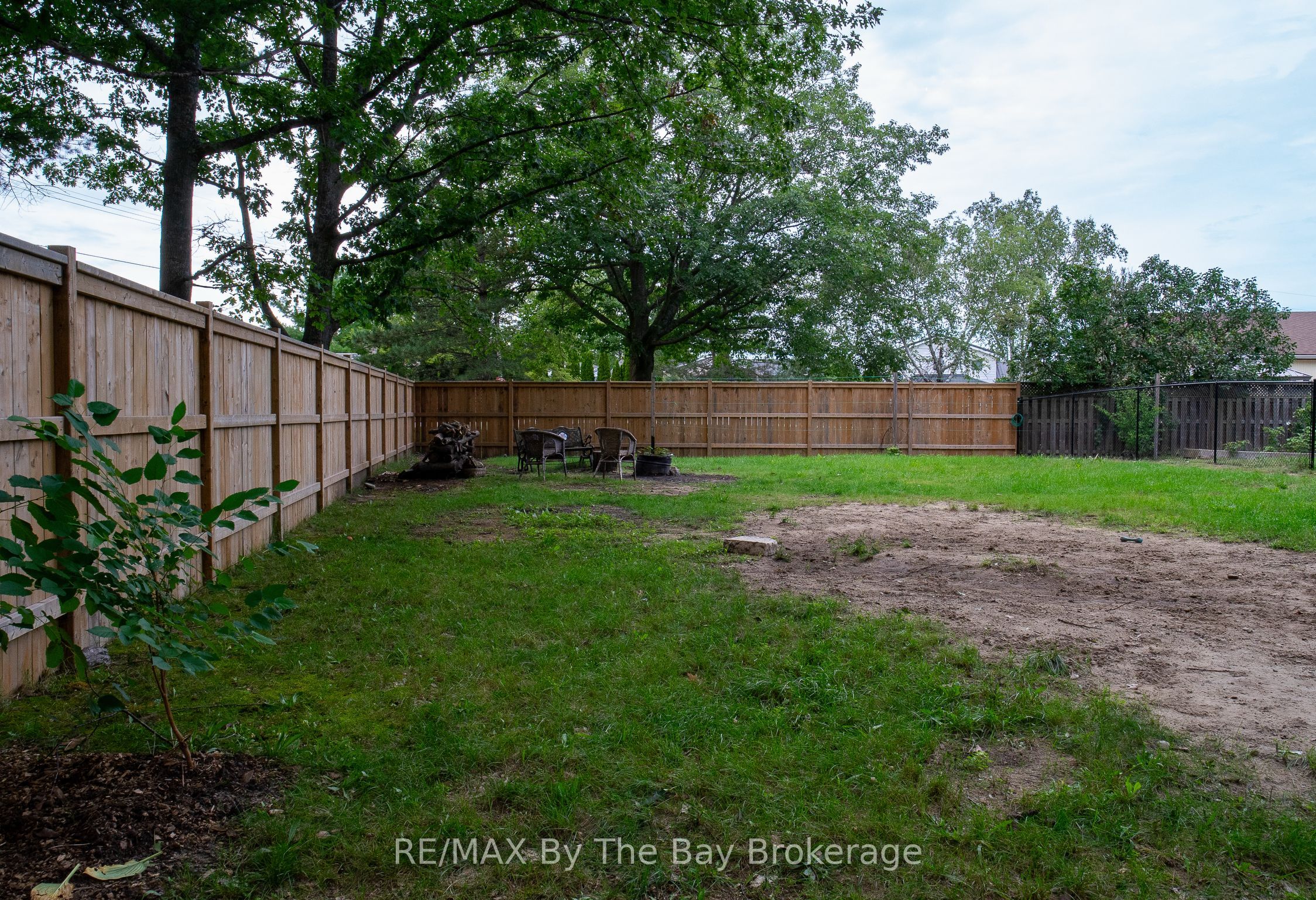 74 Oxbow Park Drive Property Photo 18