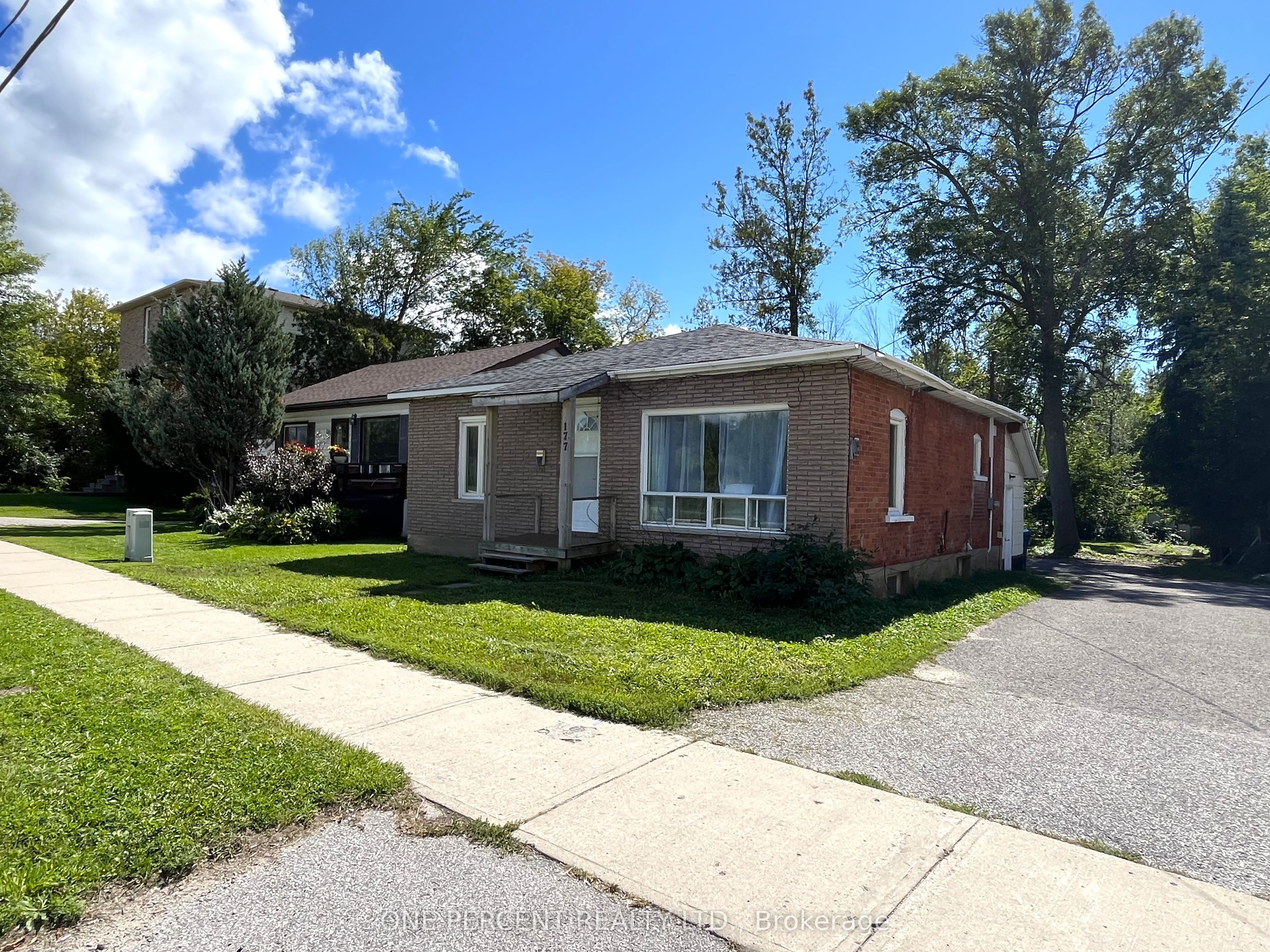 177 Atherley Road Property Photo 2