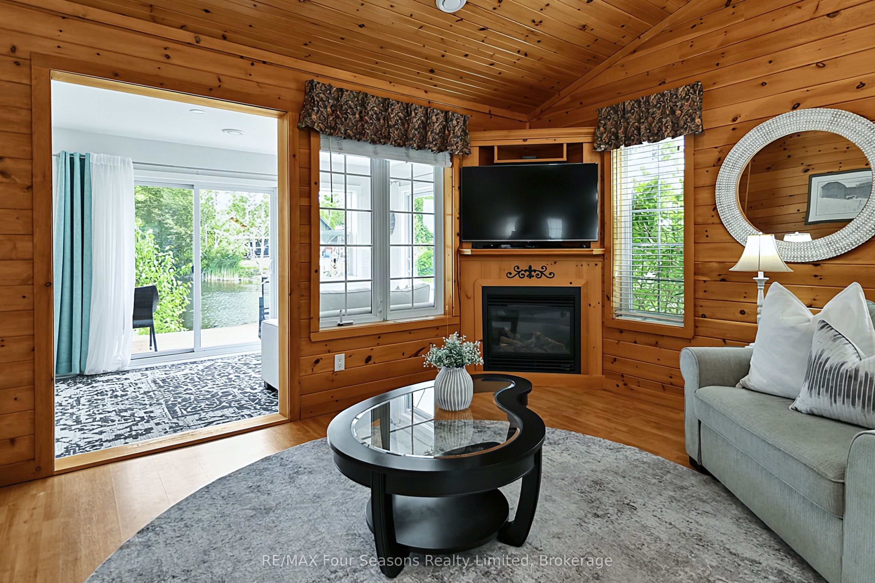 47 Cabin Crescent Property Photo 6