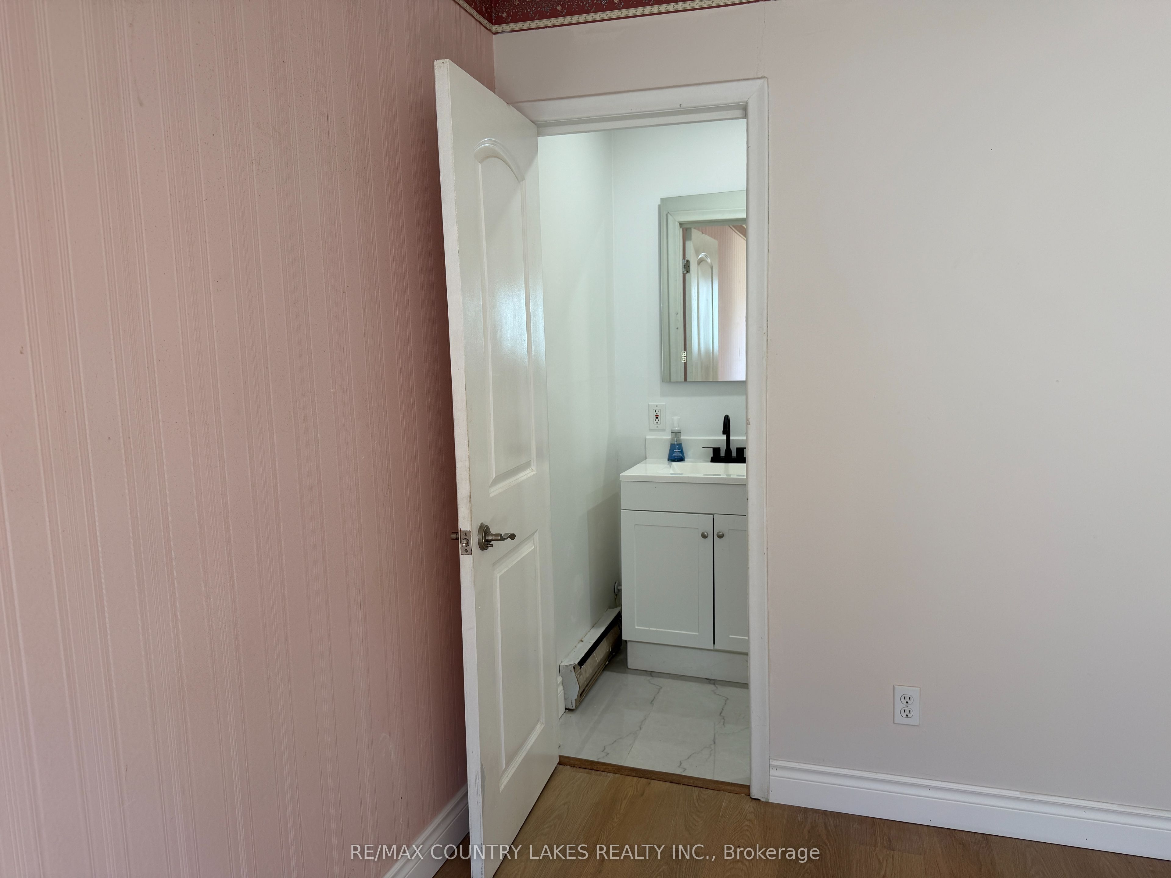 7 Willow Crescent Property Photo 14