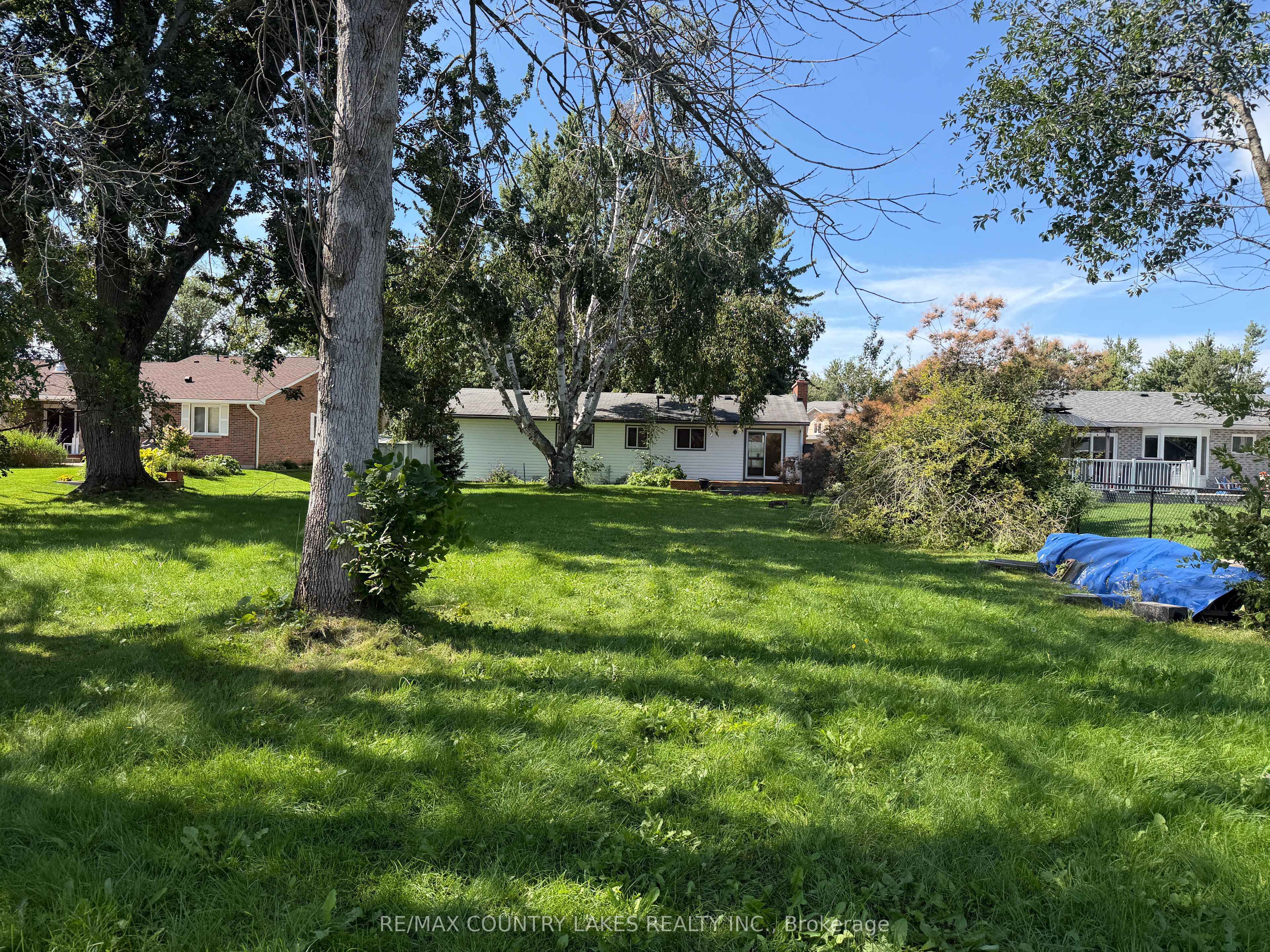 7 Willow Crescent Property Photo 18