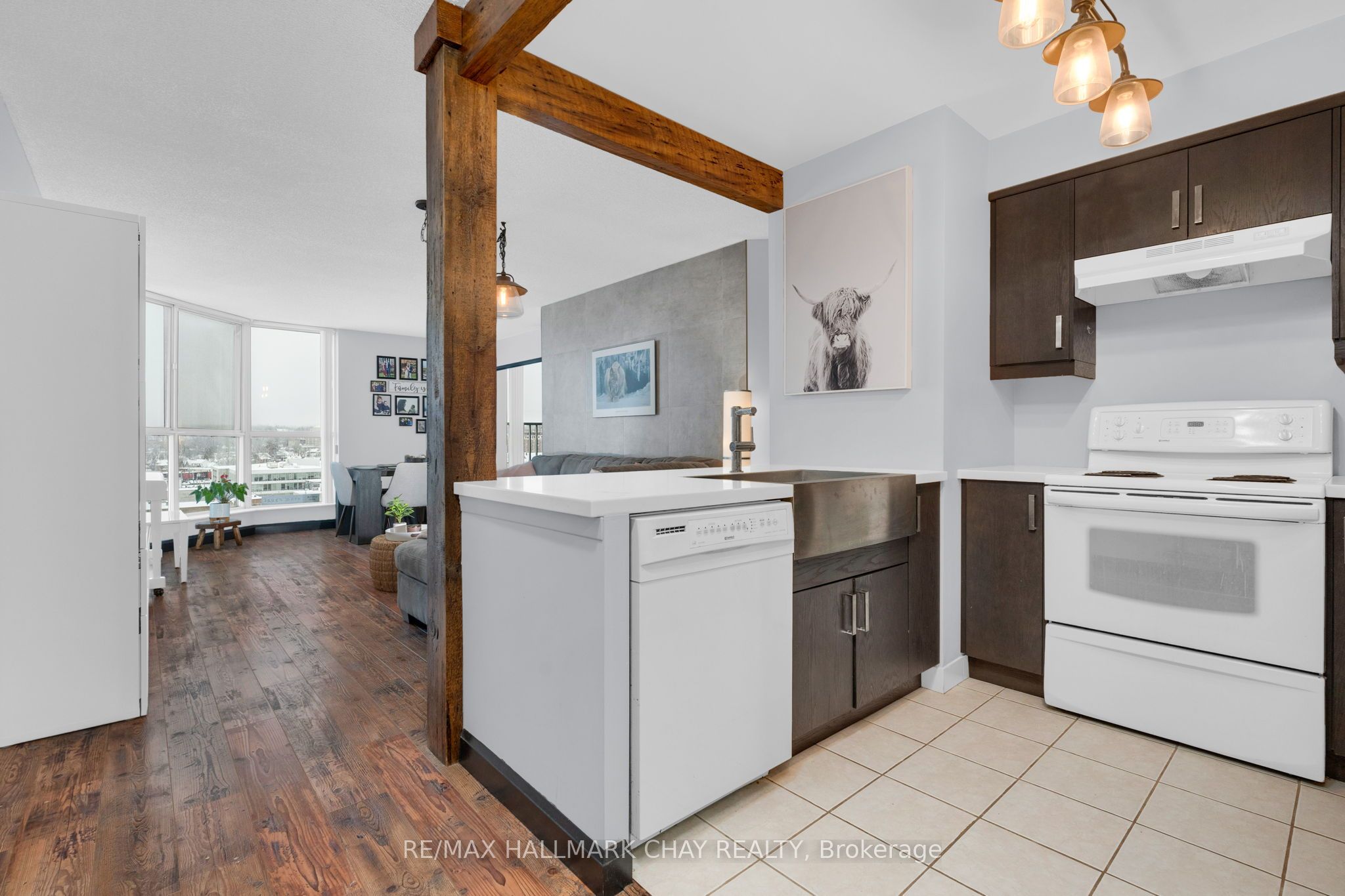 140 Dunlop Street E 1003 Property Photo 4