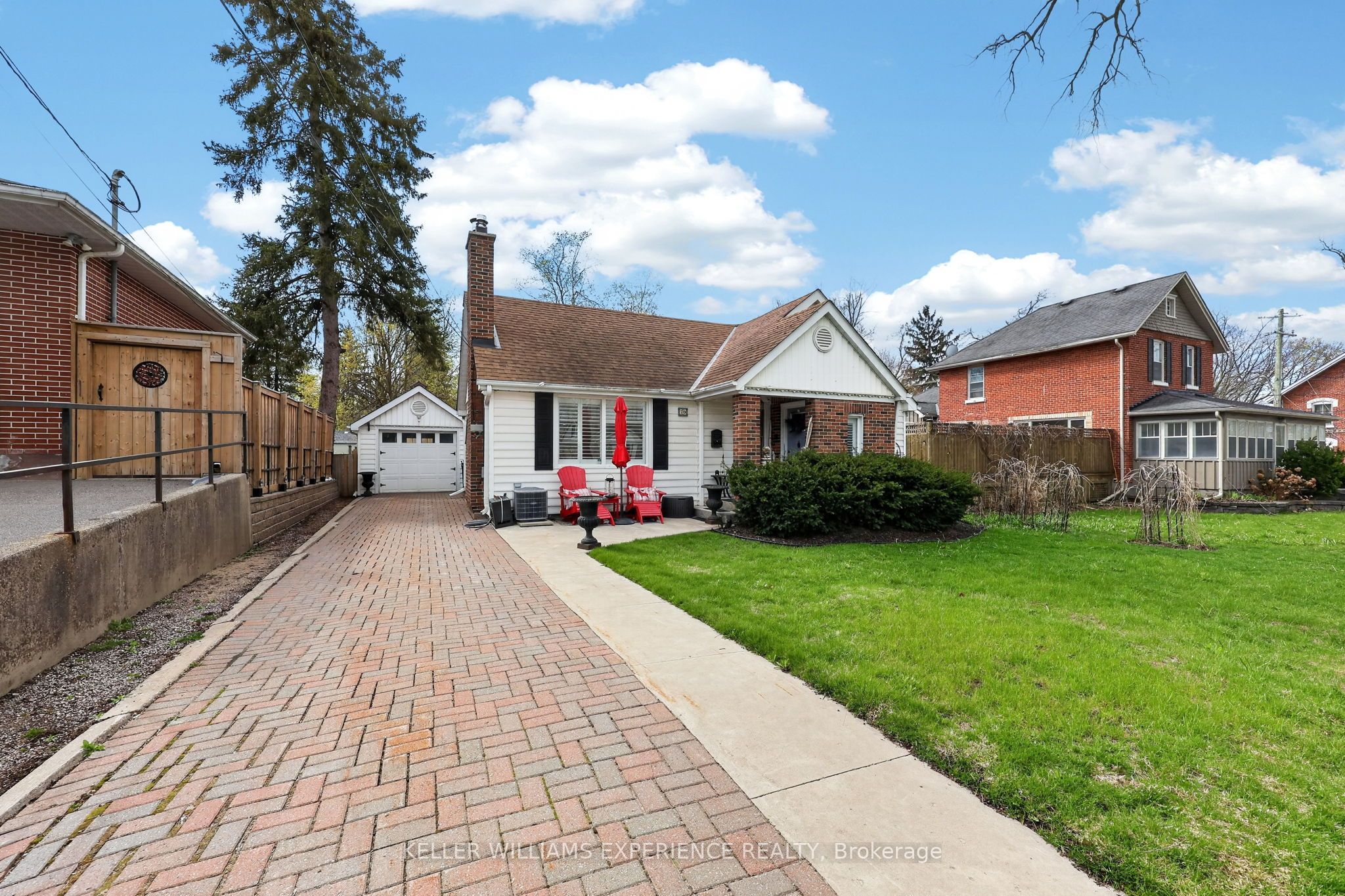 79 Penetang Street Property Photo 1