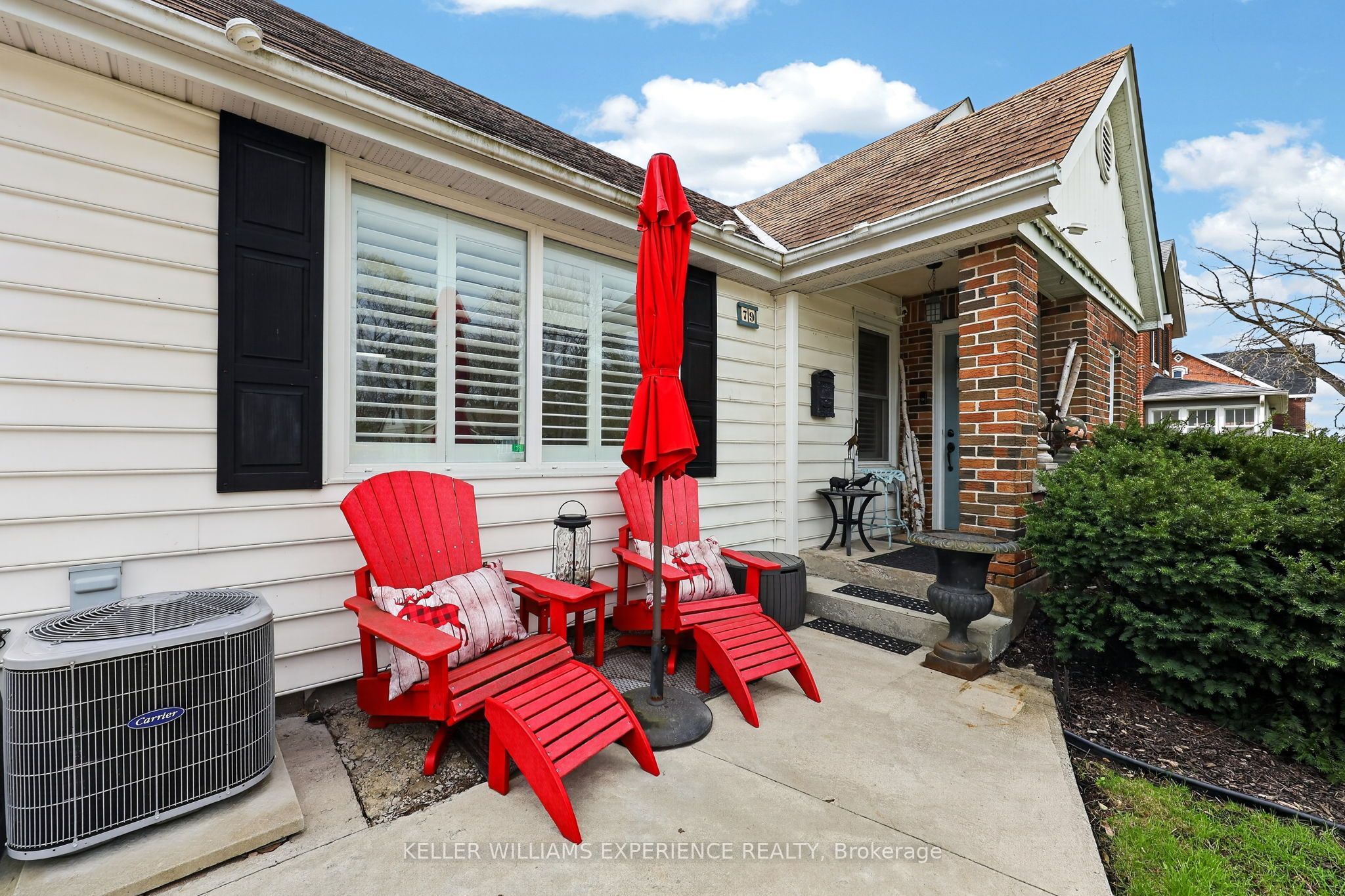 79 Penetang Street Property Photo 2