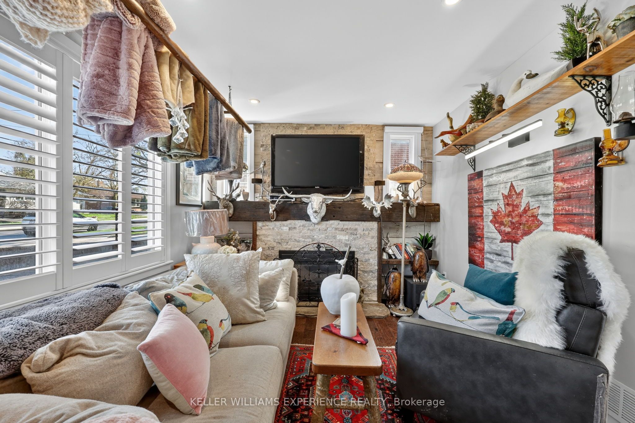 79 Penetang Street Property Photo 3
